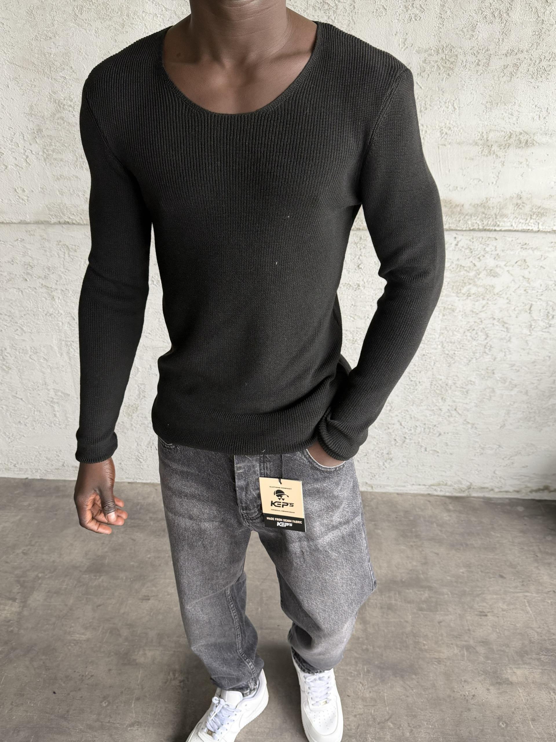 Siyah Açık Yaka Slimfit Triko