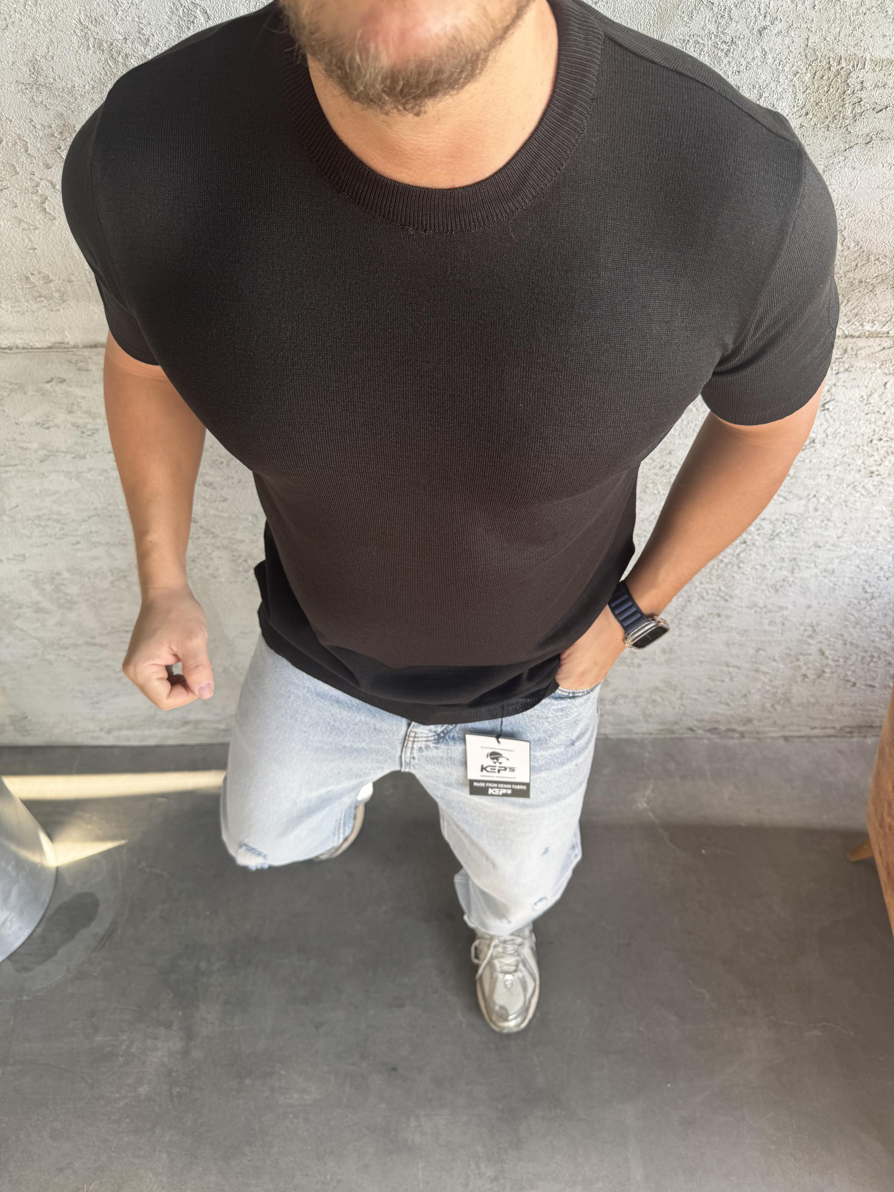 Siyah Bisiklet Yaka Triko T-Shirt