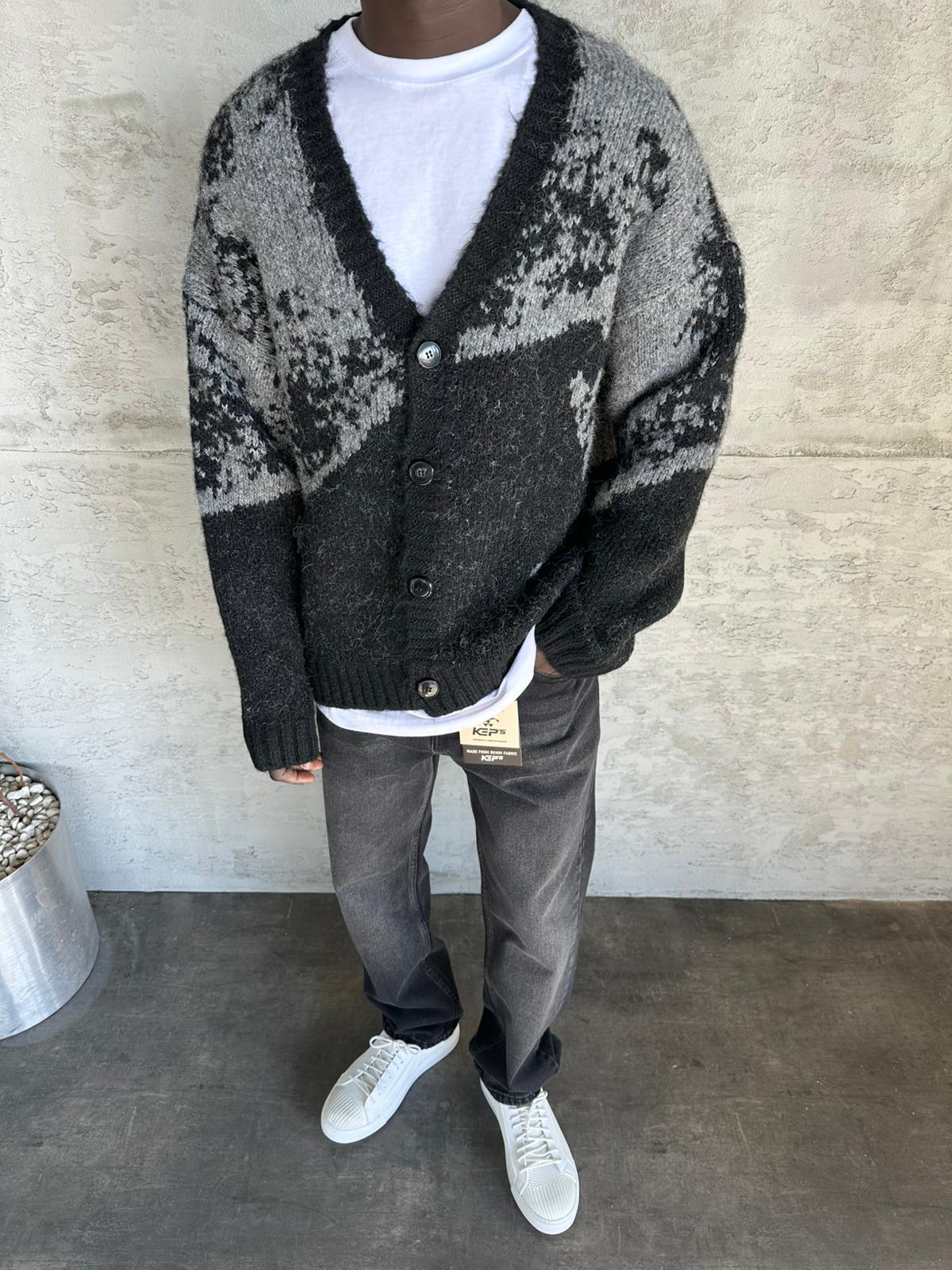 Siyah Desenli Triko Hırka