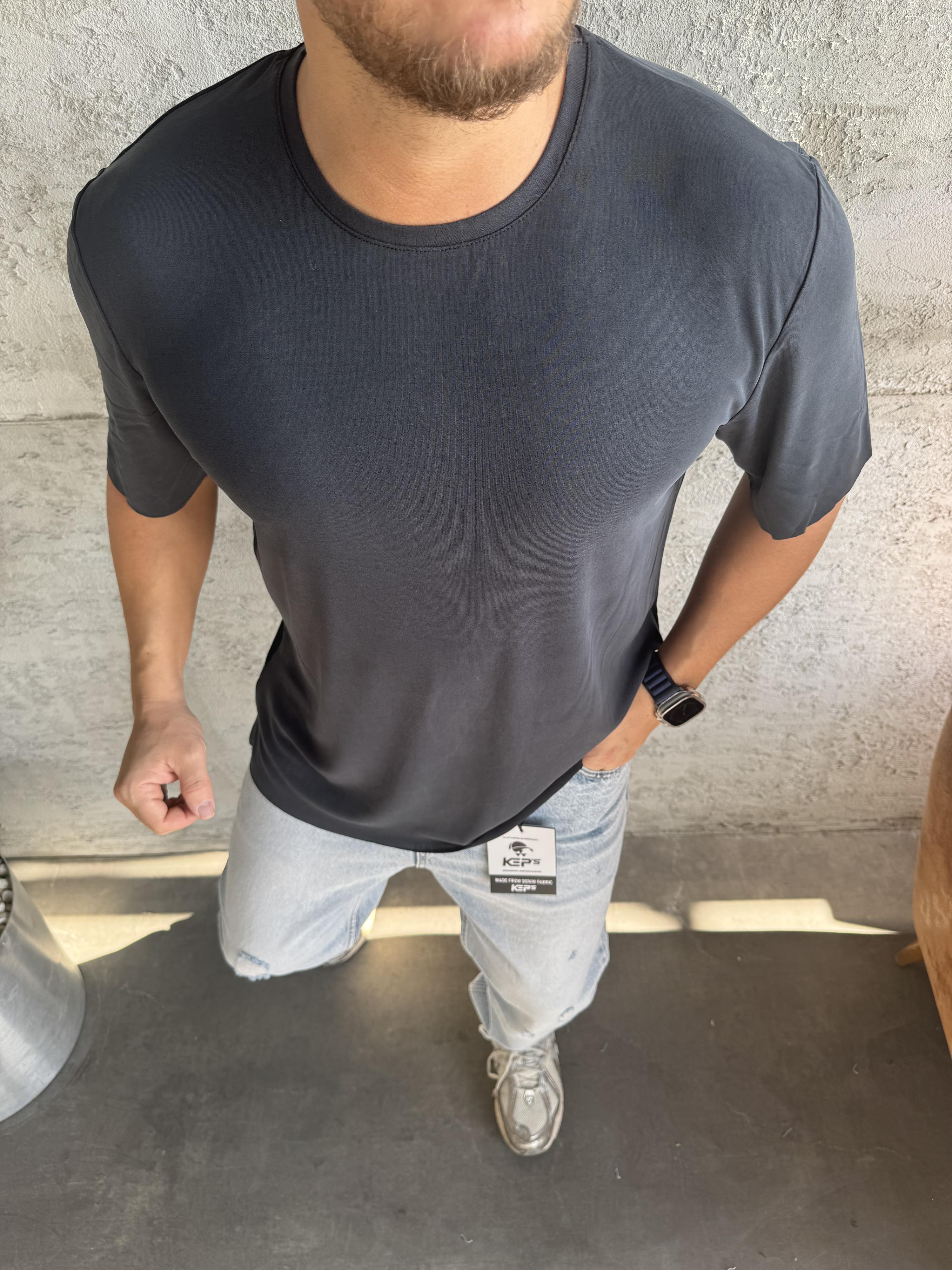 Siyah Fırçalı Tensel Kumaş Basic T-Shirt