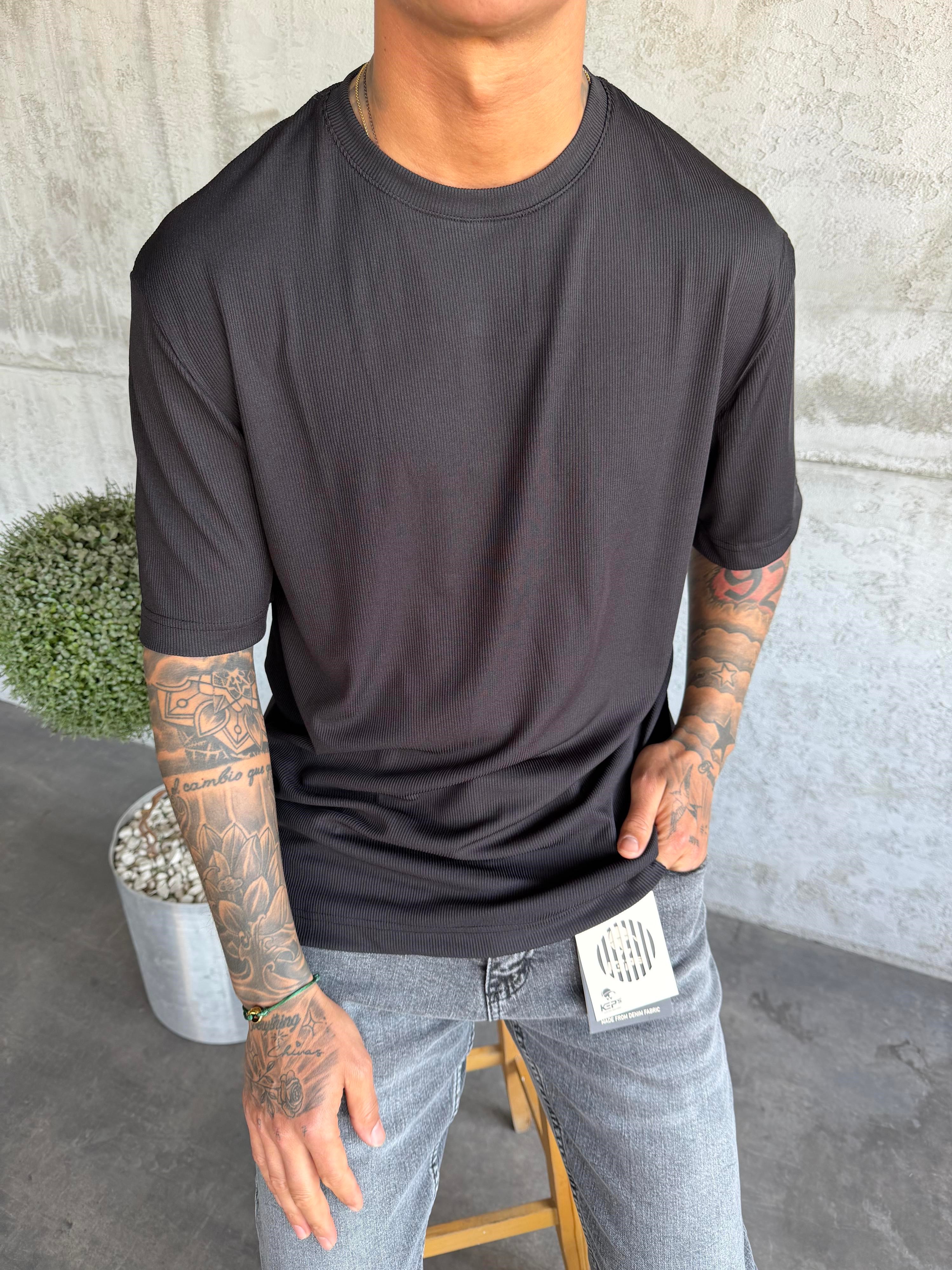 Siyah Fitilli Basic T-Shirt