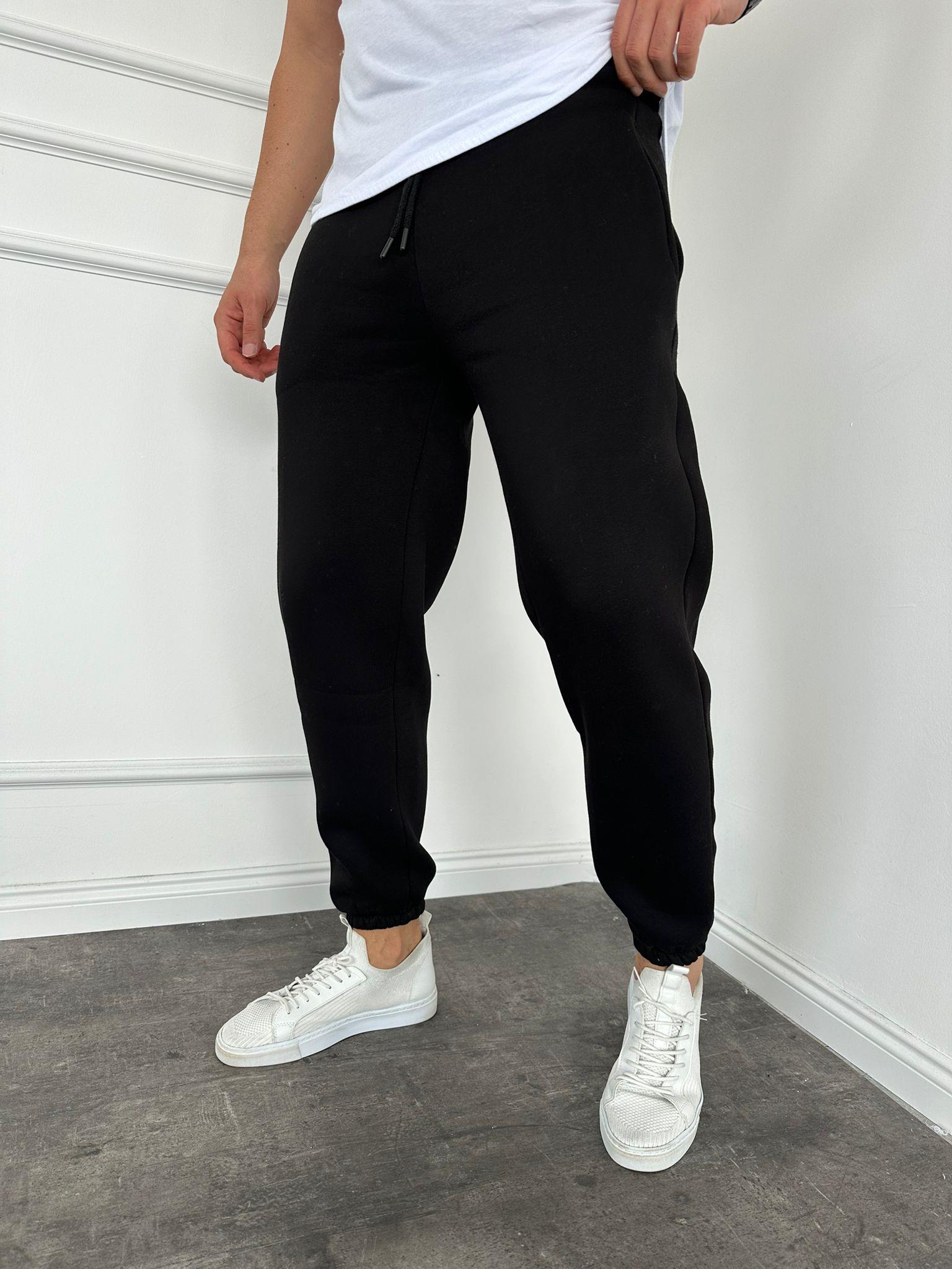 Siyah Paça Lastik Eşofman