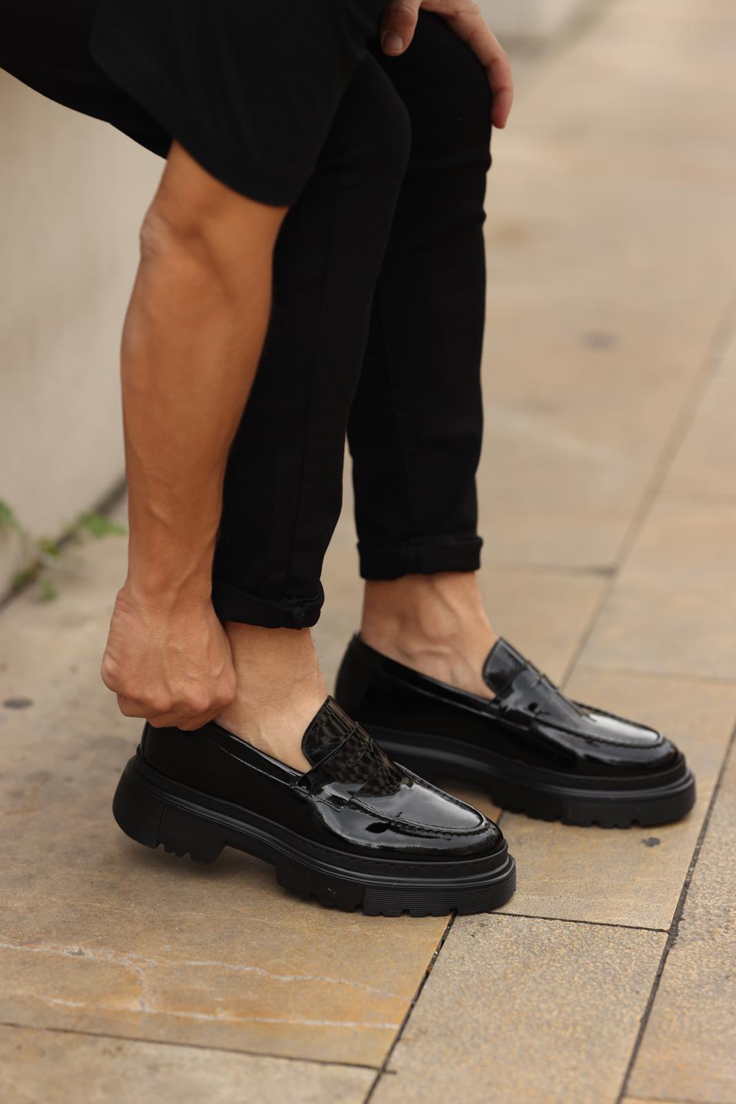 Siyah Rugan Ayakkabı