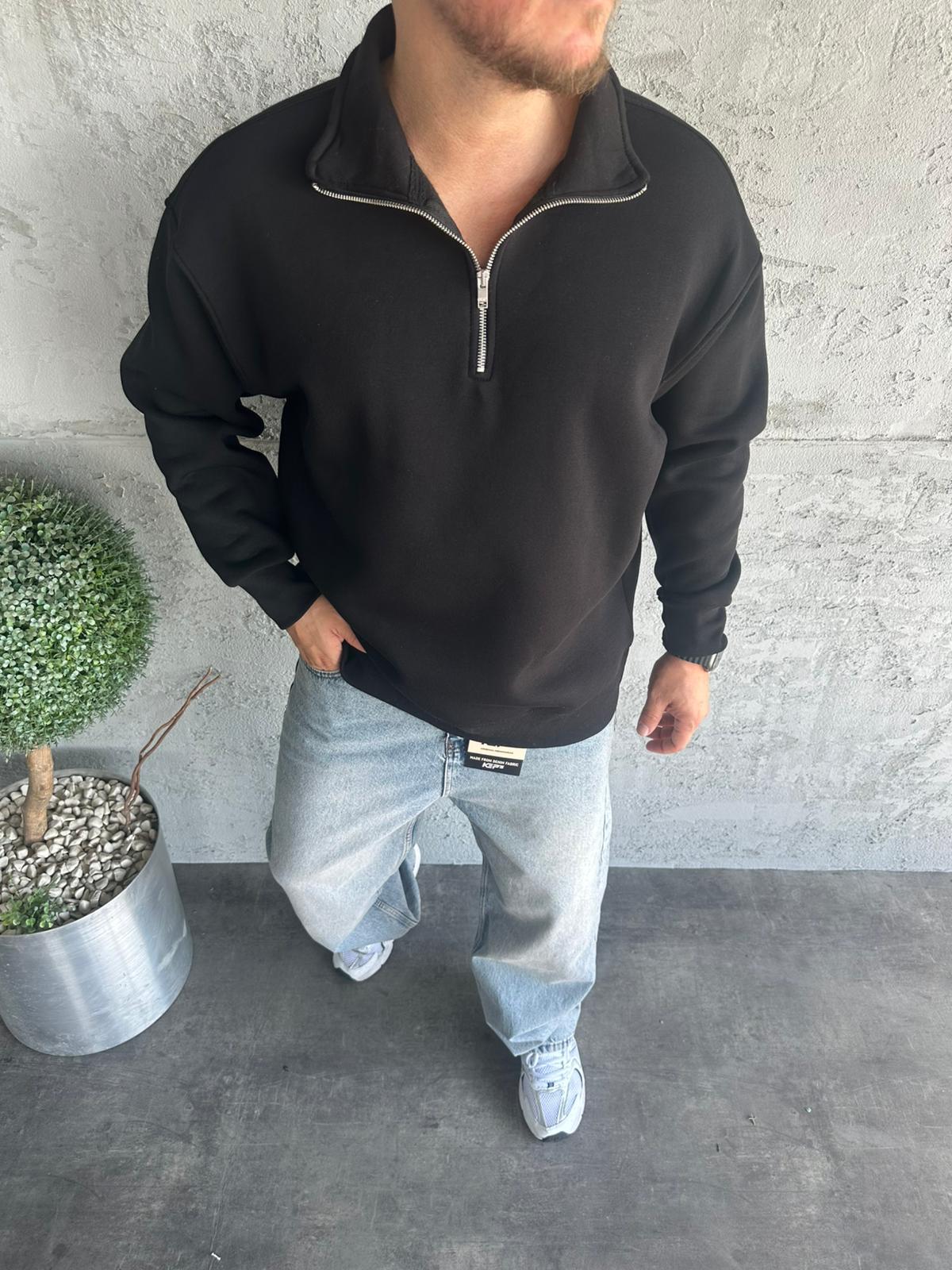 Siyah Yarım Fermuarlı Sweatshirt