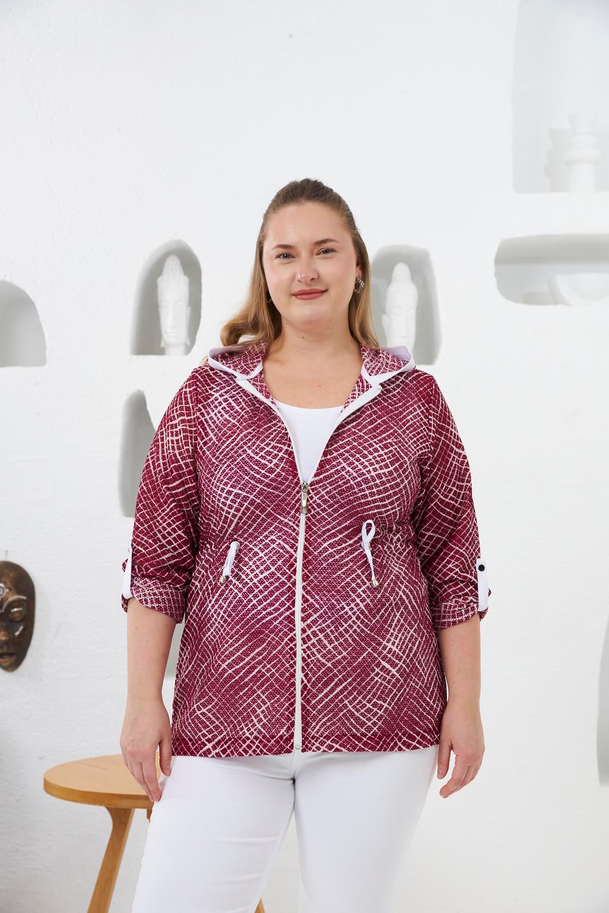 Kol Detaylı Büyük Beden Kapşonlu File Trenç Mürdüm