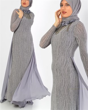Yaka gül zincir detaylı gri balık abiye elbise