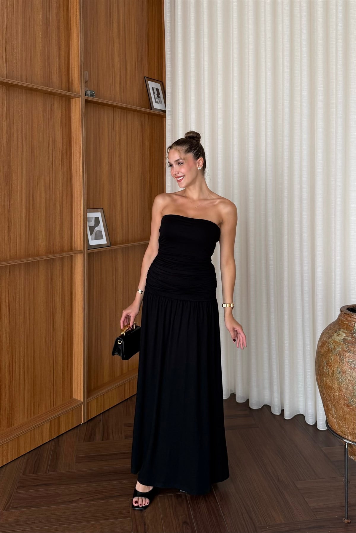 Büzgülü Straplez Elbise - SİYAH
