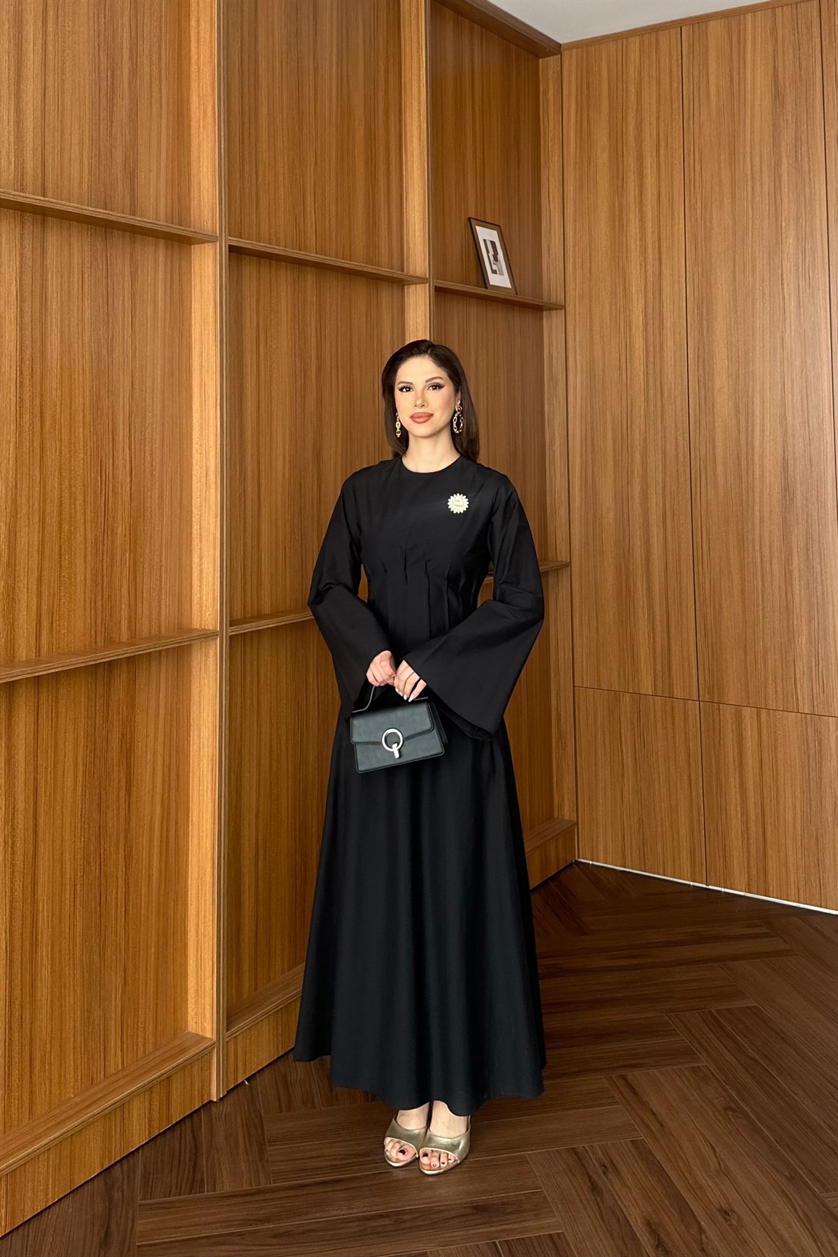 Gold Aksesuarlı Poplin Elbise - SİYAH