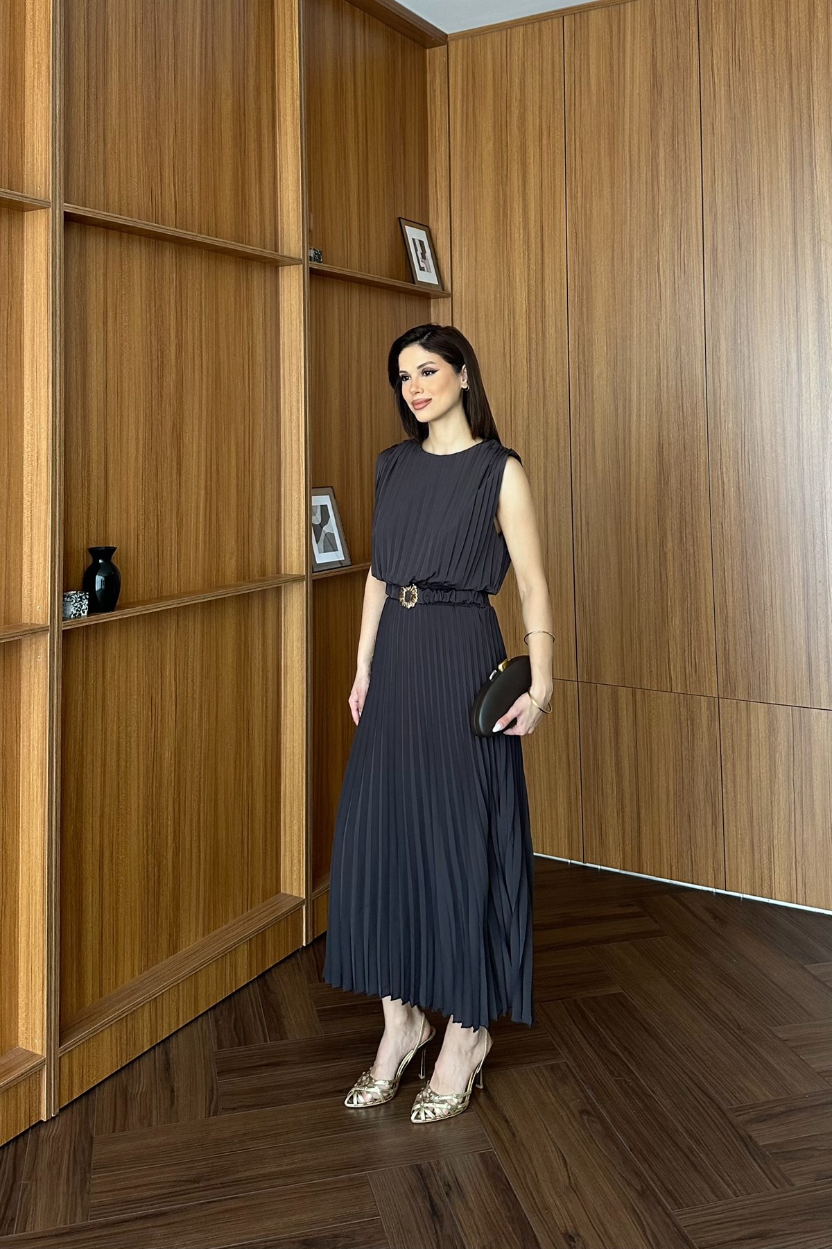 Pilise Detaylı Elbise - KAHVE