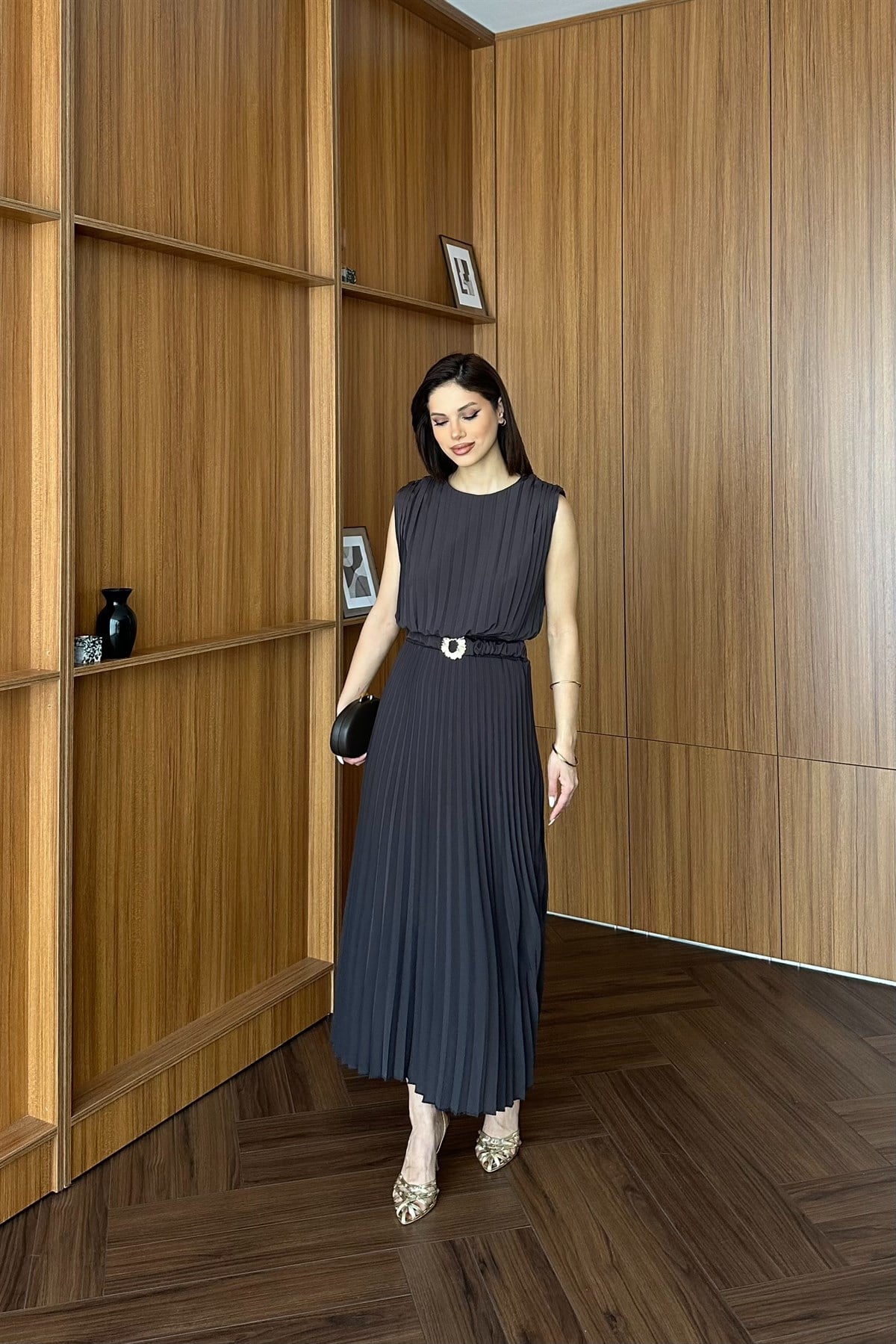 Pilise Detaylı Elbise - KAHVE