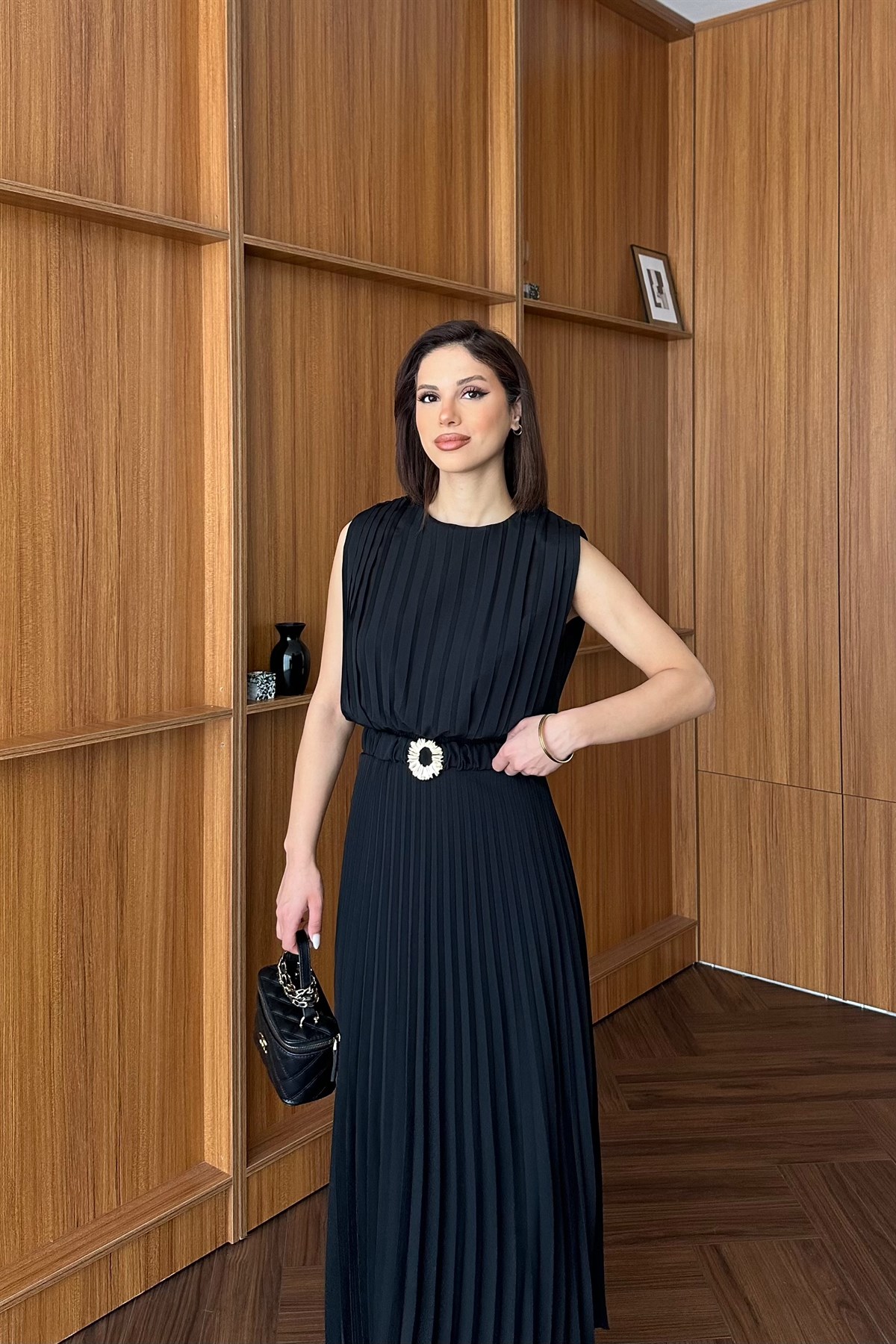 Pilise Detaylı Elbise - SİYAH