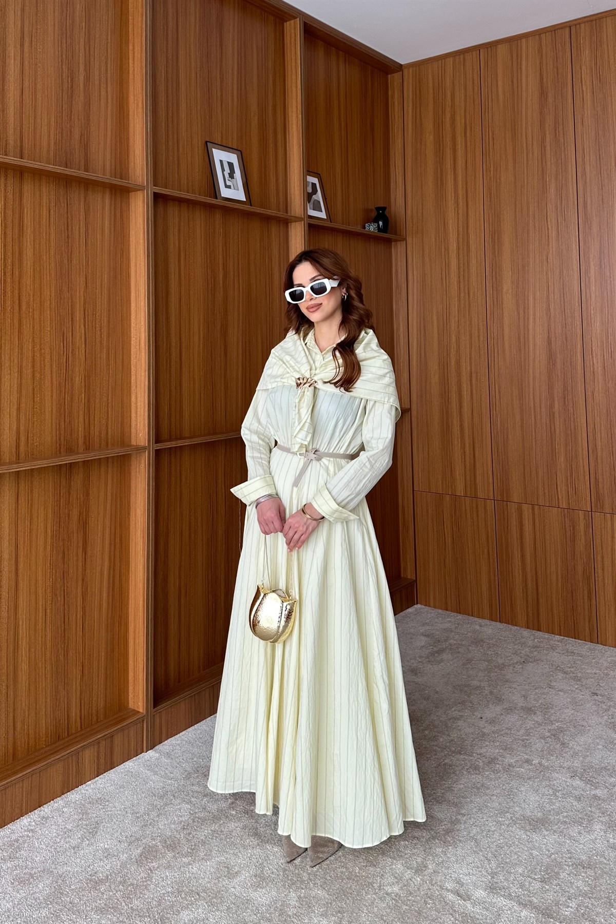 Şal Aksesuarlı Çizgili Gömlek Elbise - SARI