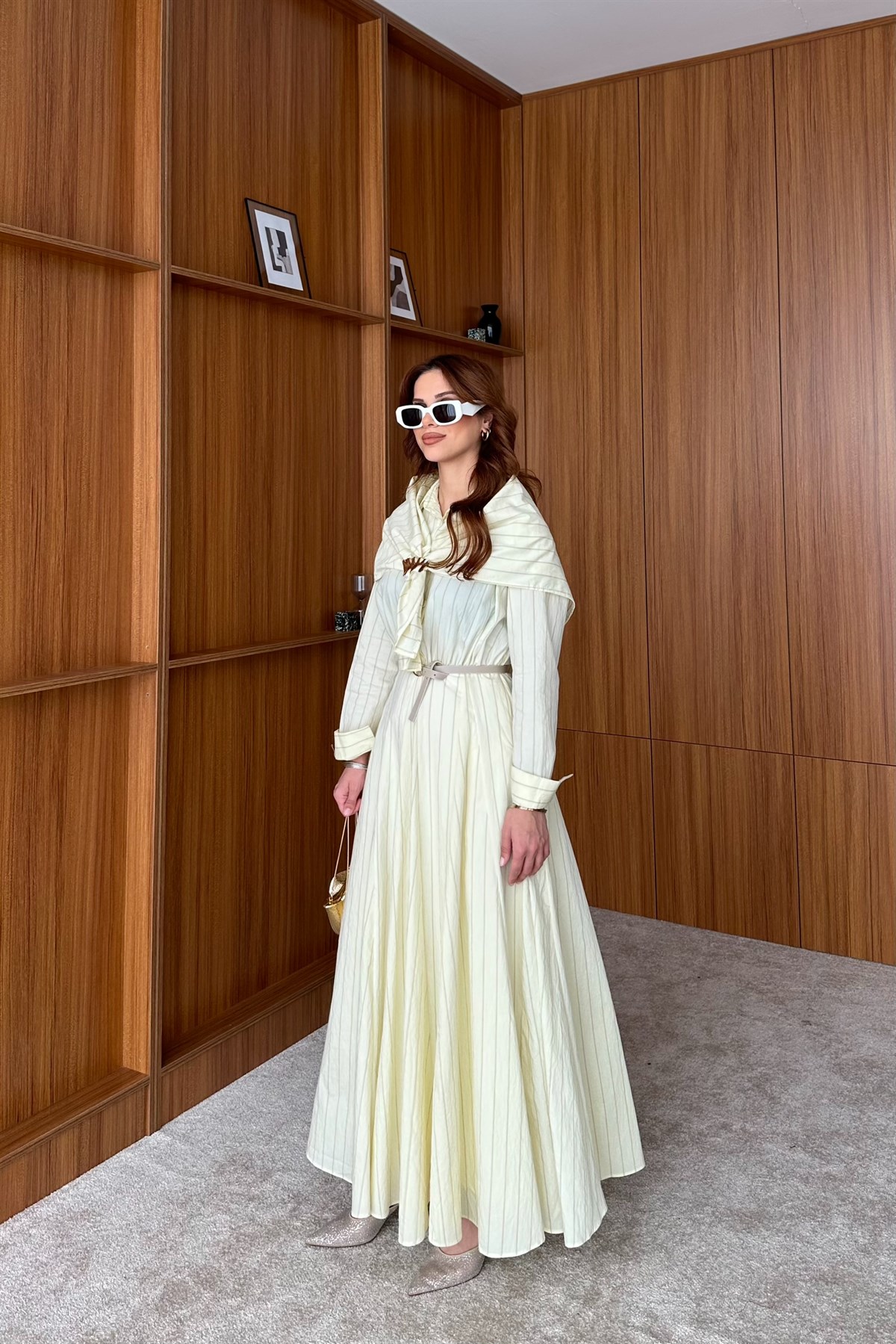 Şal Aksesuarlı Çizgili Gömlek Elbise - SARI