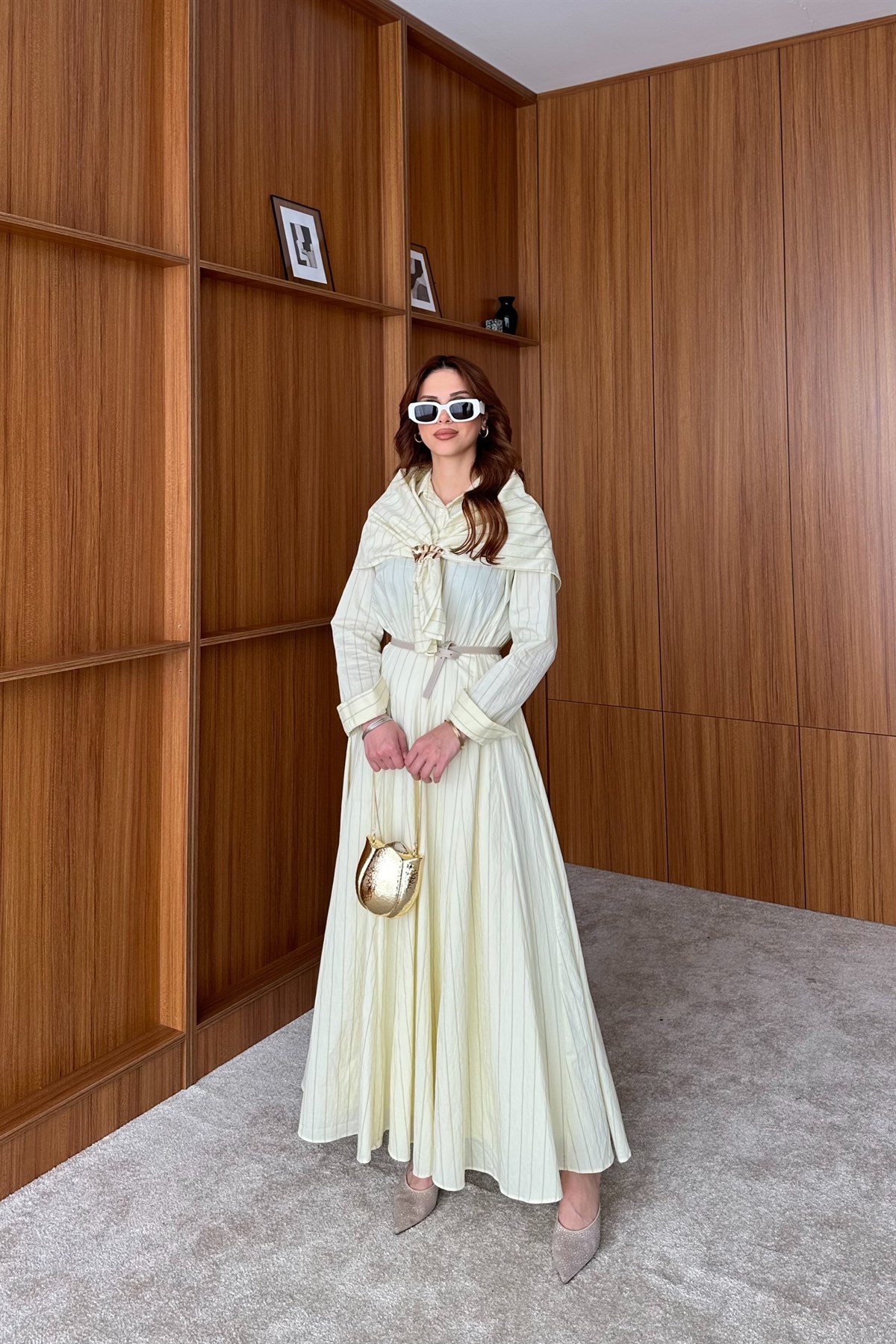 Şal Aksesuarlı Çizgili Gömlek Elbise - SARI