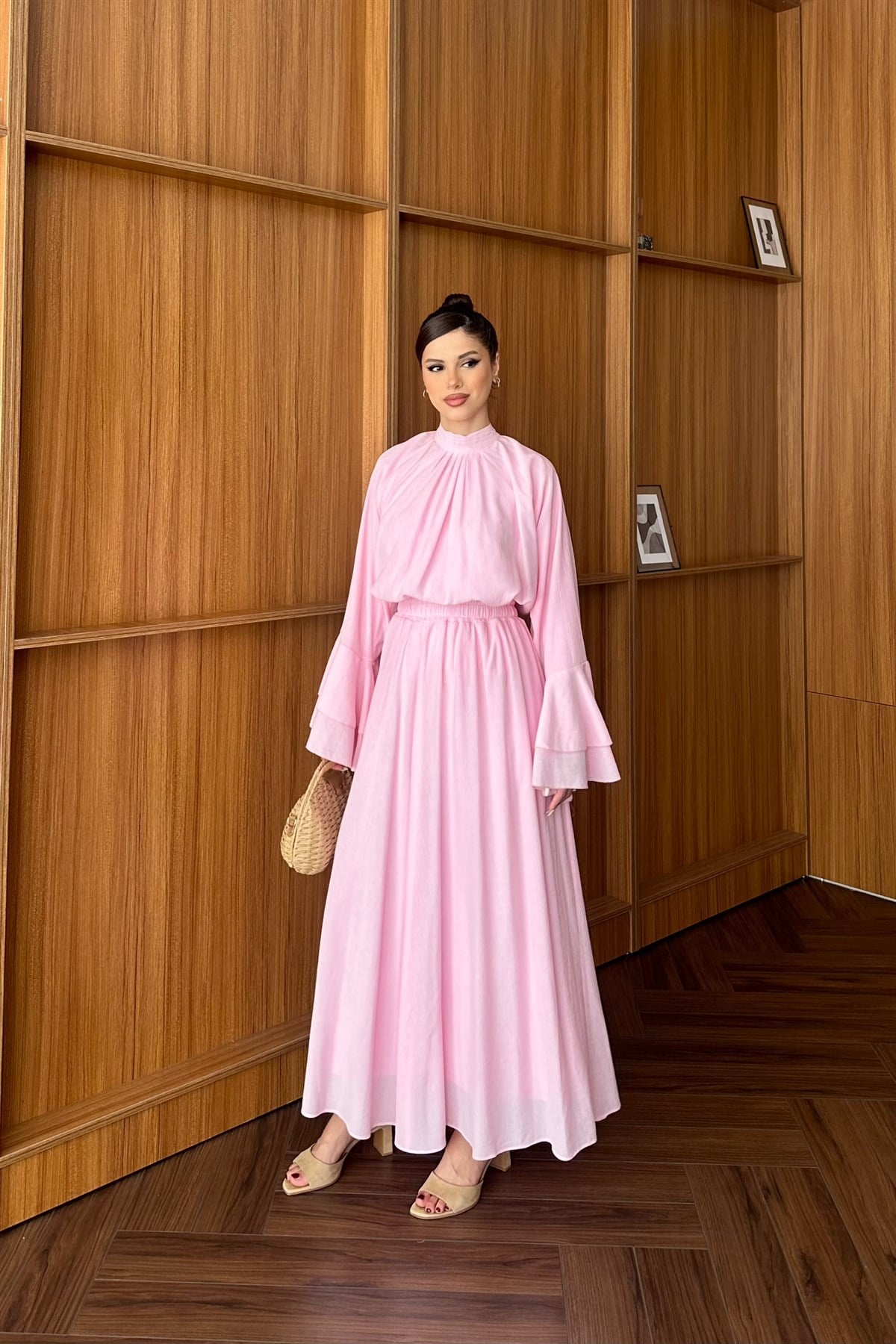 Volan Kol Detaylı Etekli Takım - PEMBE