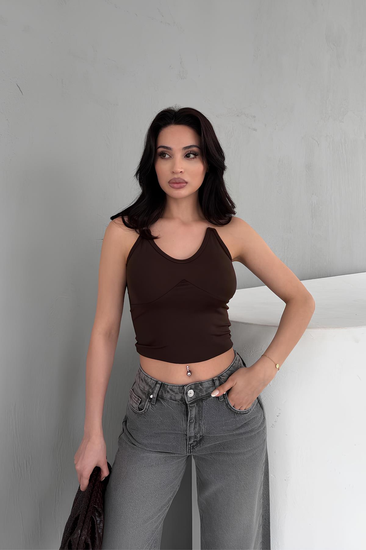 Kahverengi Hayalet Askılı Cup Detaylı Bluz