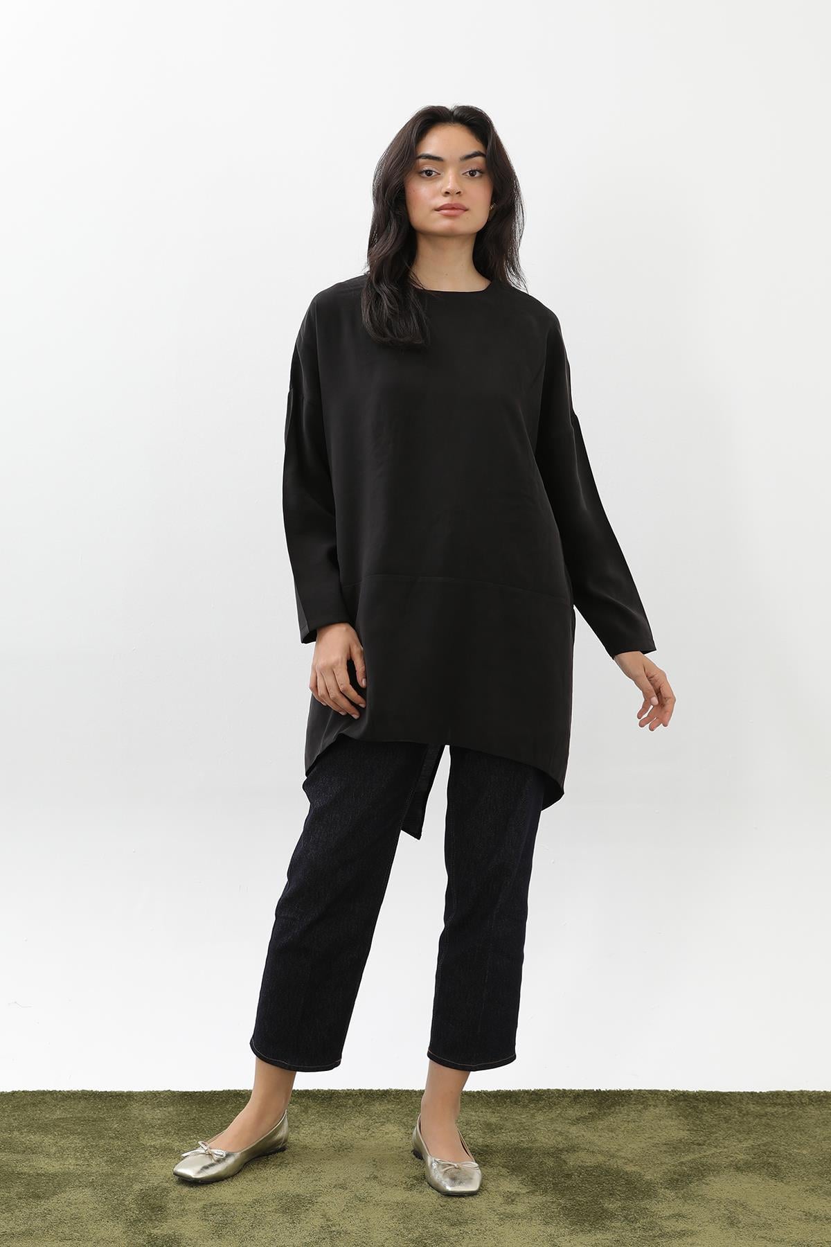 Kadın Arkası Çapraz Yırtmaçlı Tunik - 10675TUN - BLACK