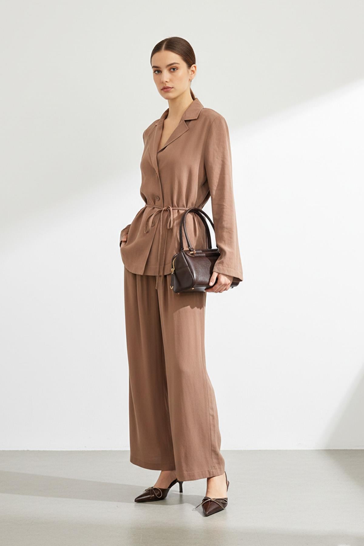 Kadın Kuşaklı Ceket ve Bol Paça Pantolon Takım-32468TKS - BROWN