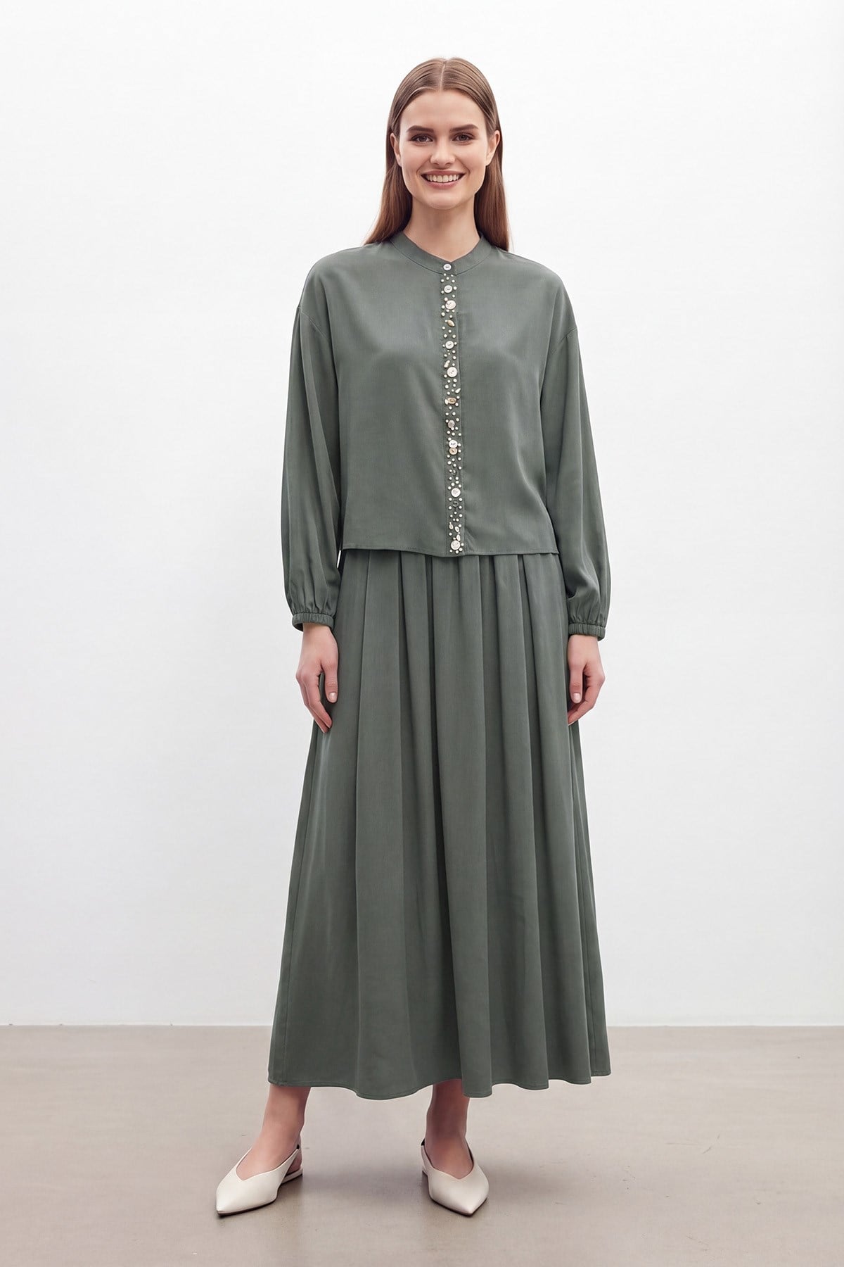 Kadın  Taş Düğme Detaylı Bluz ve Uzun Etek Takım-14434 - SMOKED