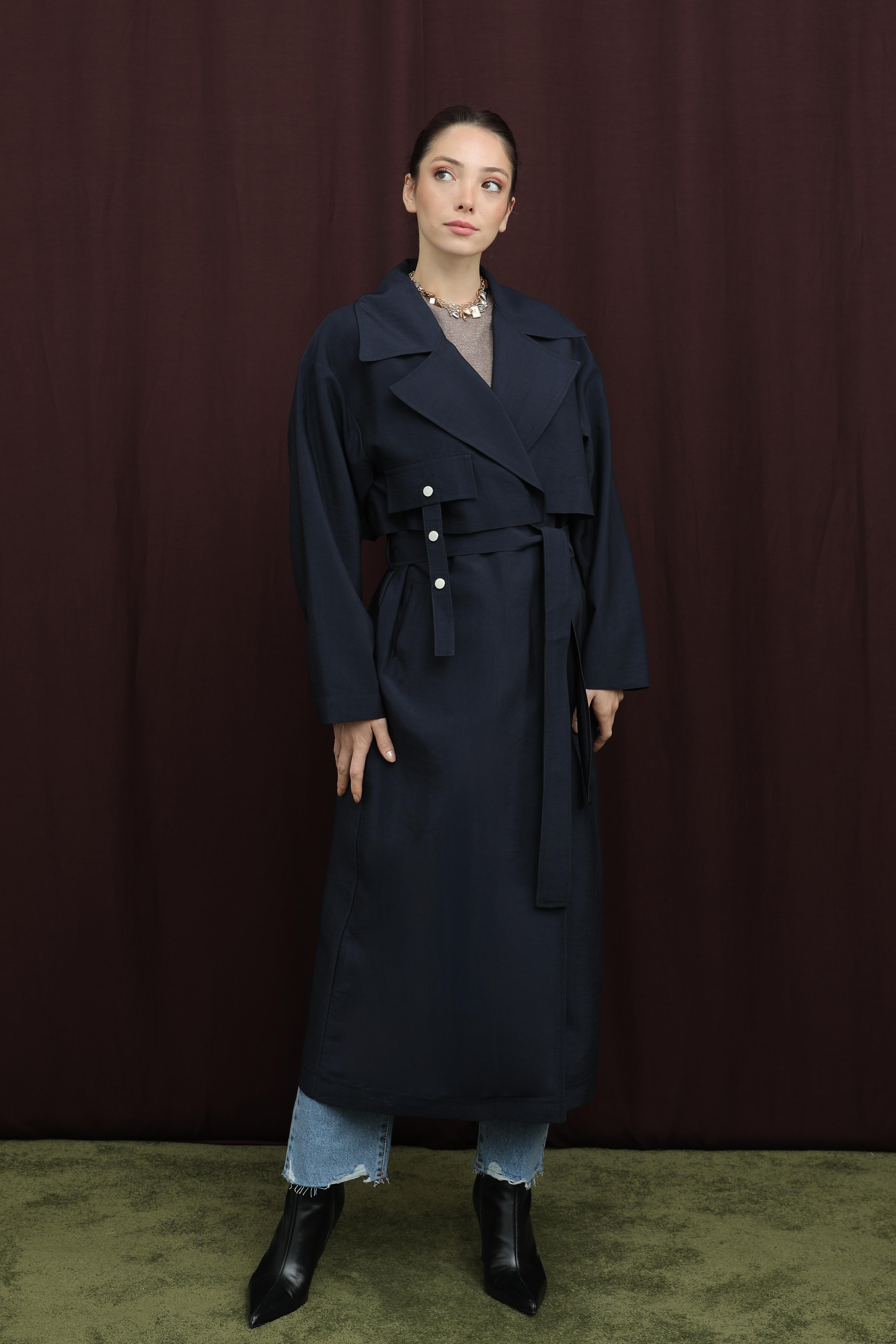 Kadın Cep Kapağı Detaylı Kuşaklı Trençkot - 15228TRC - NAVY
