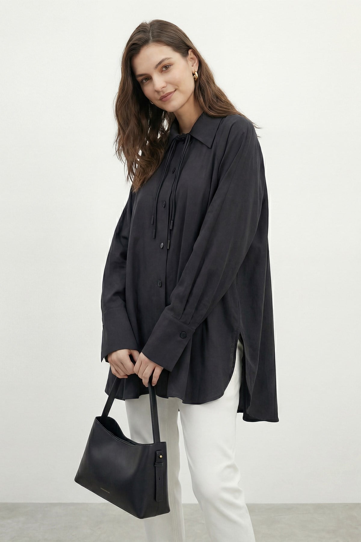 Kadın Gömlek Yaka Önden Düğmeli ve Bağcık Detaylı Gömlek -10772GML - BLACK