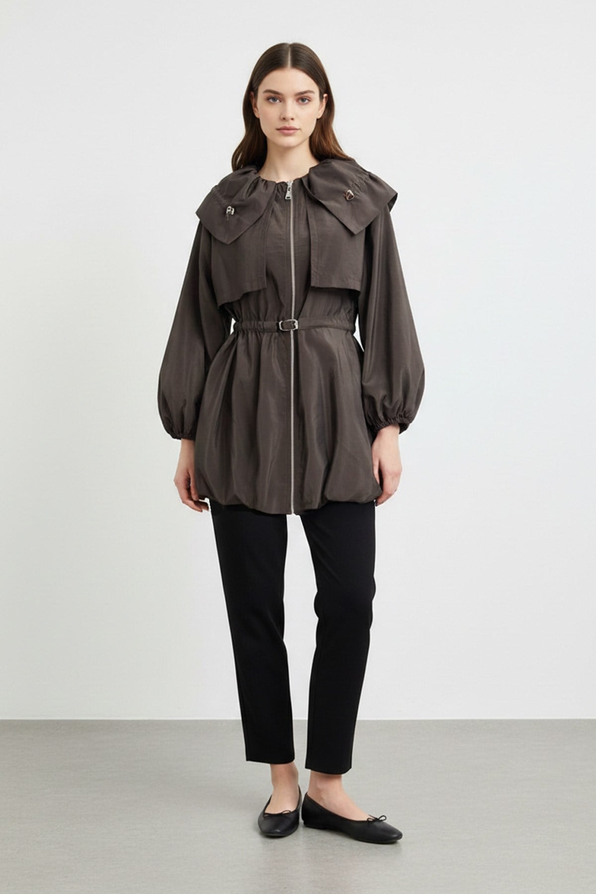 Kadın Balon Kol  Detaylı Kemerli  Kısa Trenchcoat-32450TRC Kahverengi Trençkot Soul 