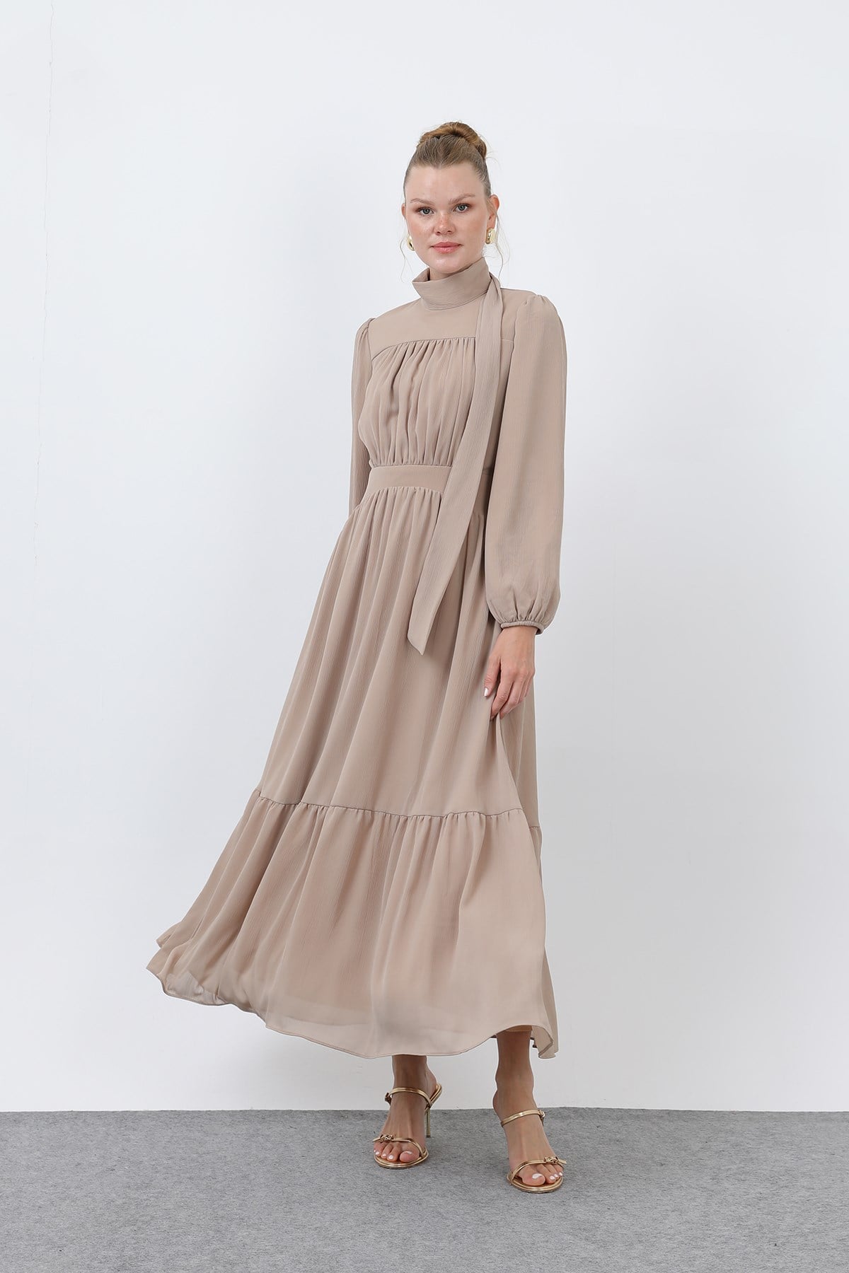 Kadın Drape Detaylı Yüksek Yaka Elbise - 12613ELB - Bej Günlük Elbise Puane 