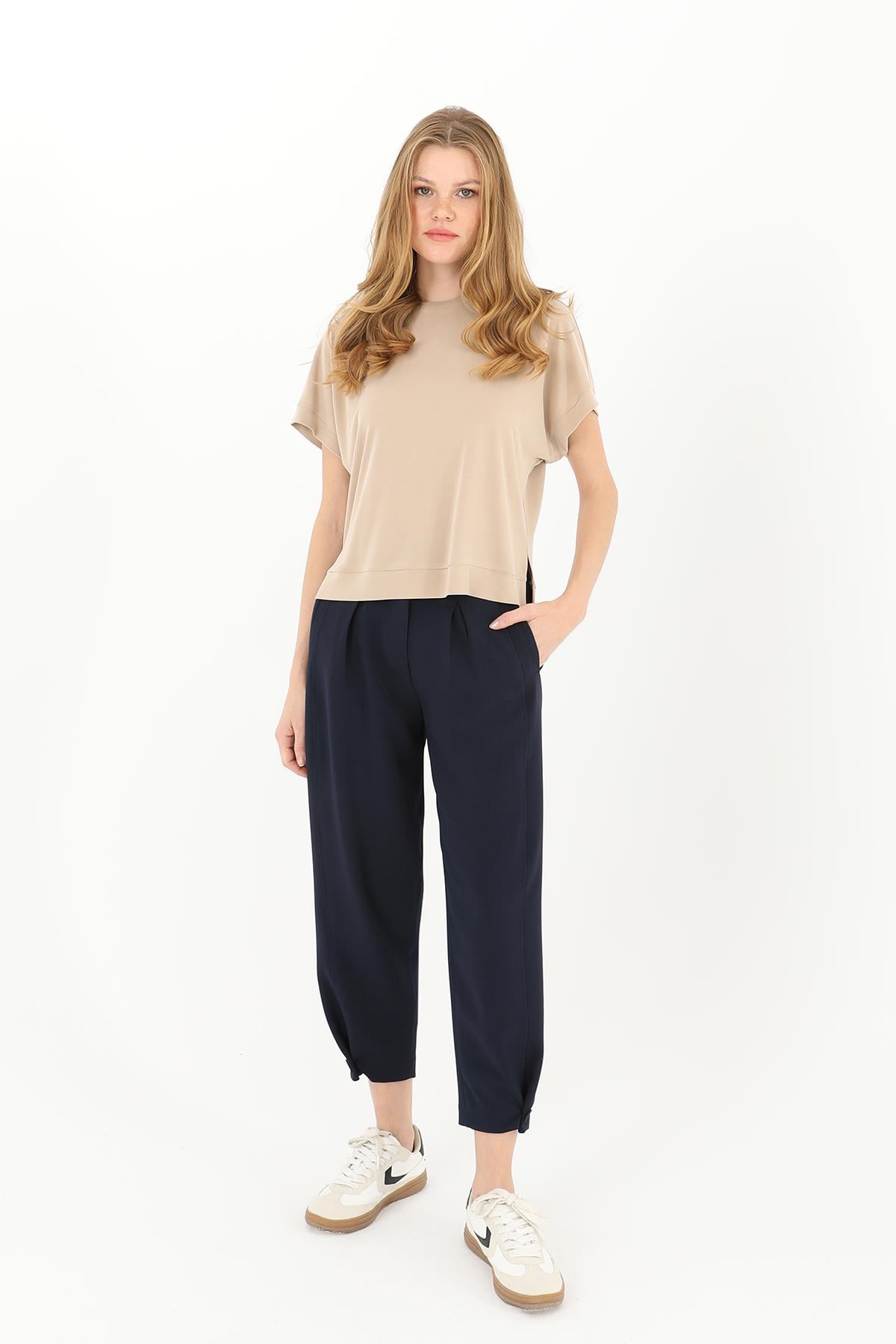 Kadın Önden Pleli Paçası Düğmeli Pantolon  - 18123PNT - NAVY