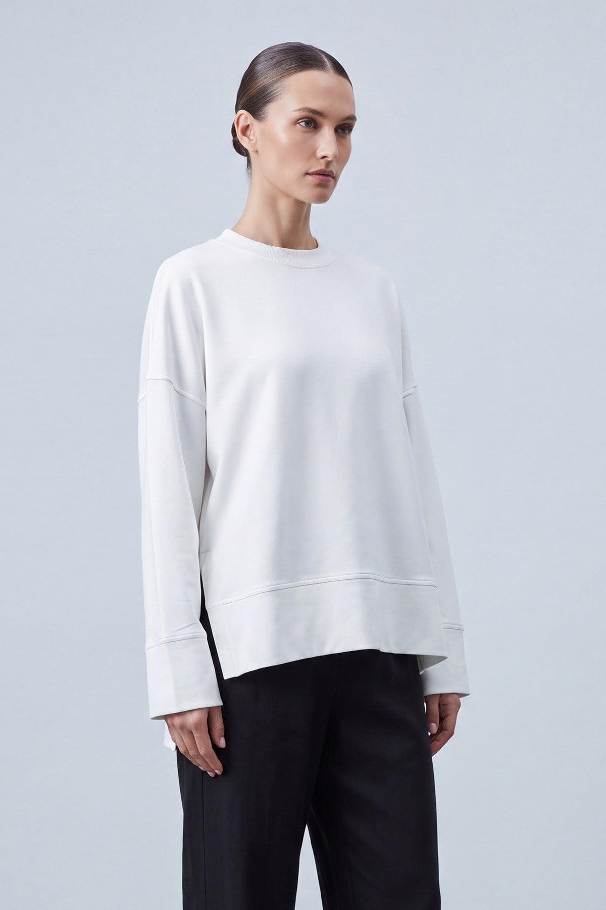 Yırtmaçlı Yuvarlak Yaka Sweatshirt - Ekru Bluz Soul 