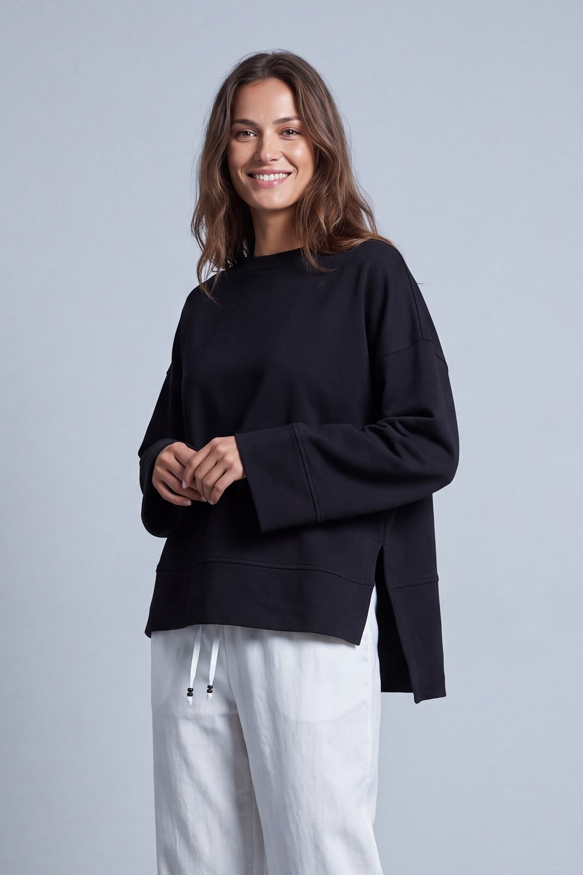 Yırtmaçlı Yuvarlak Yaka Sweatshirt - Siyah Bluz Soul 