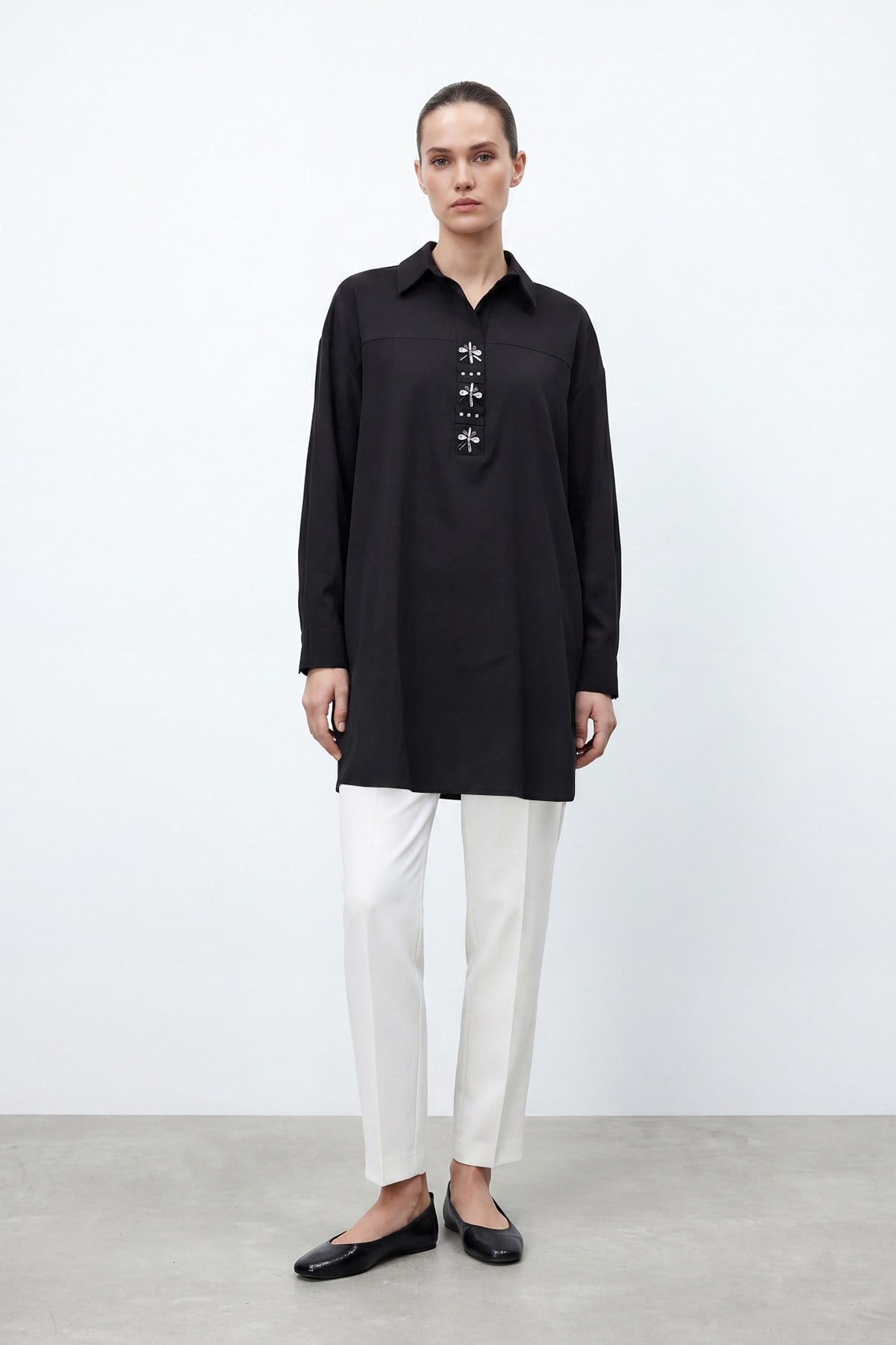 Kadın Taş Aksesuarlı Gömlek Yaka Tunik – 26S-10774TUN - BLACK
