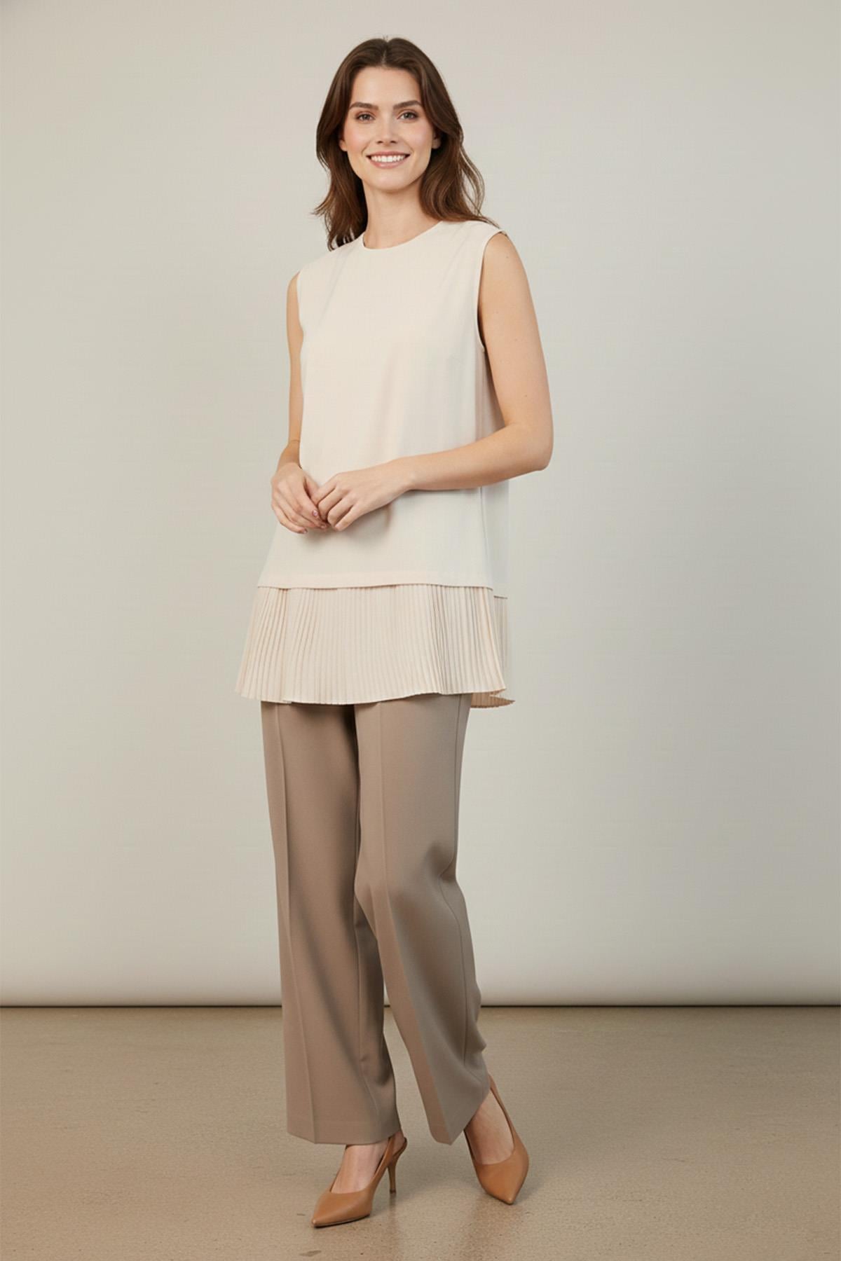 Kadın Kolsuz Pile Detaylı İçlik - 40012BLZ - BEIGE