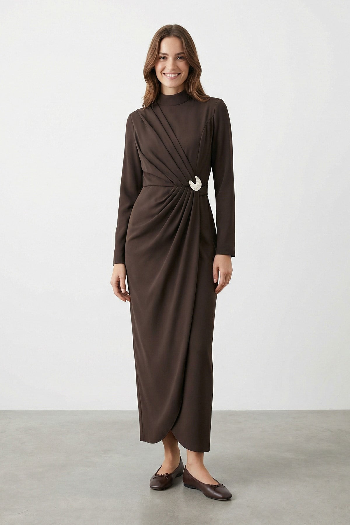 Kadın Kruvaze Görünümlü Toka Detaylı Uzun Elbise -12678ELB - BROWN