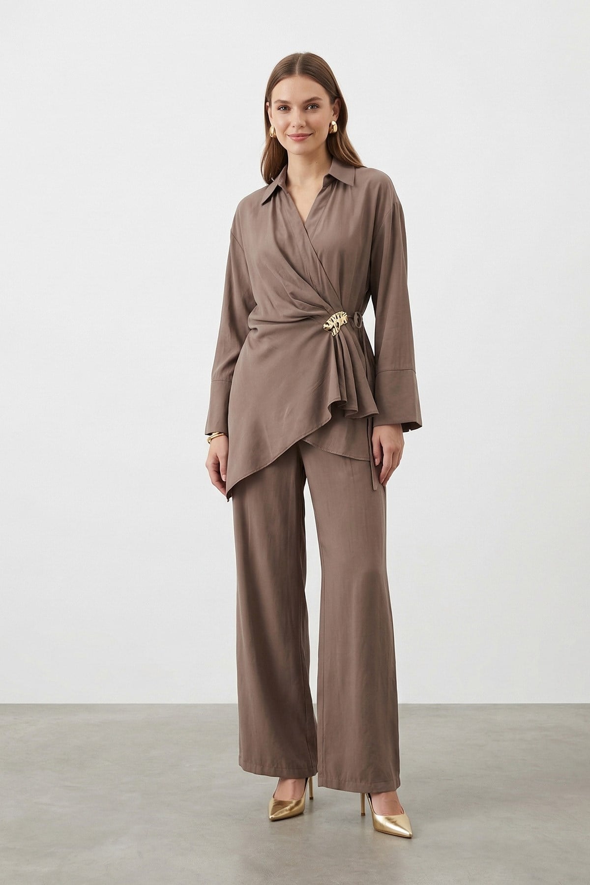 Kadın Kruvaze Bağlama Detaylı Gömlek Yaka Pantolon Takım – 20748TKS - MINK