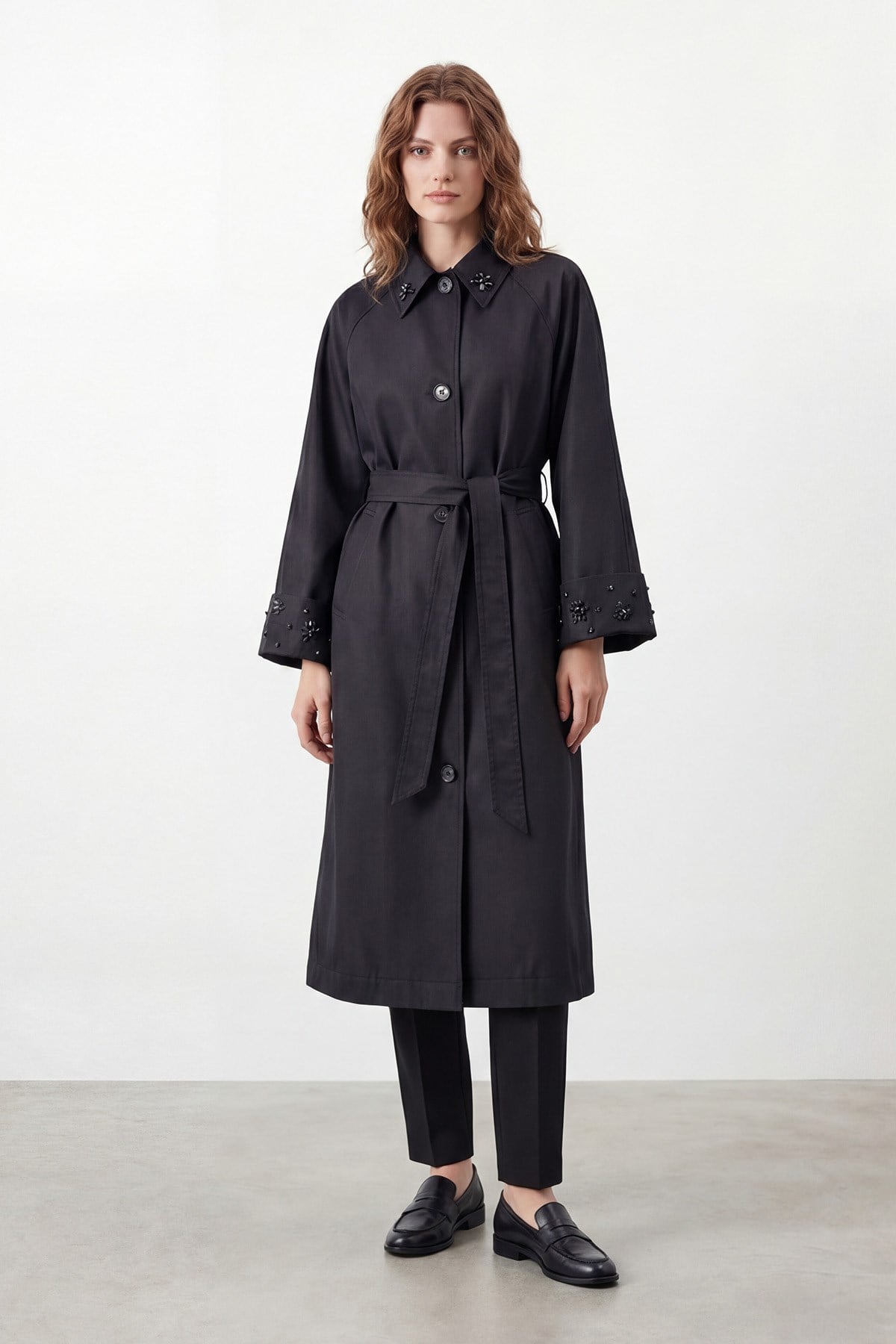 Kadın Yaka ve Kol İşlemeli Kuşaklı Trençkot – 15265TRC - BLACK