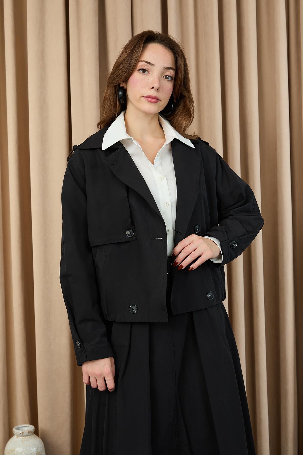 Kadın Apoletli Kısa Trençkot - 20701CKT - BLACK