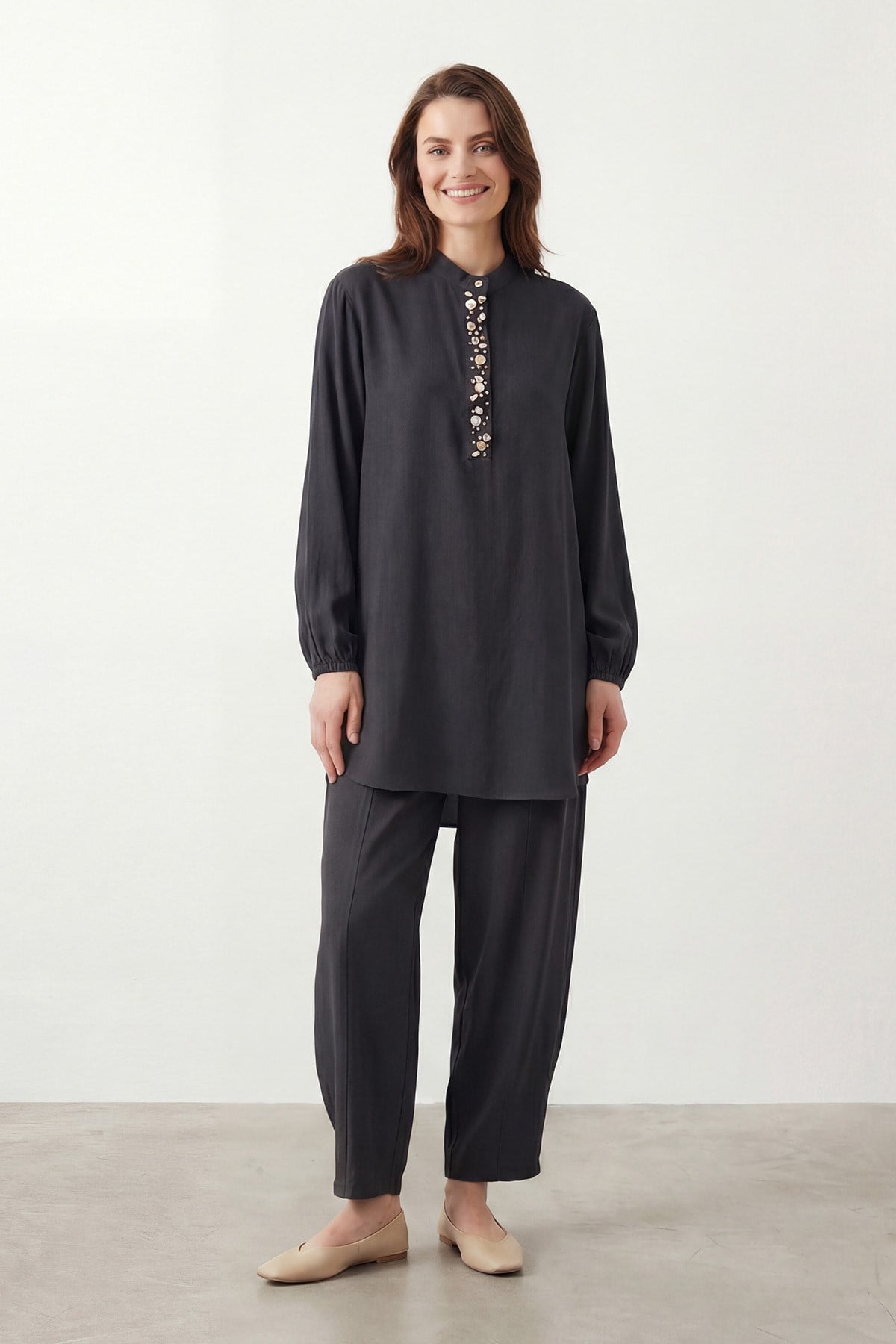 Kadın Hakim Yaka Nakış Detaylı  Takım – 14422TKS - BLACK