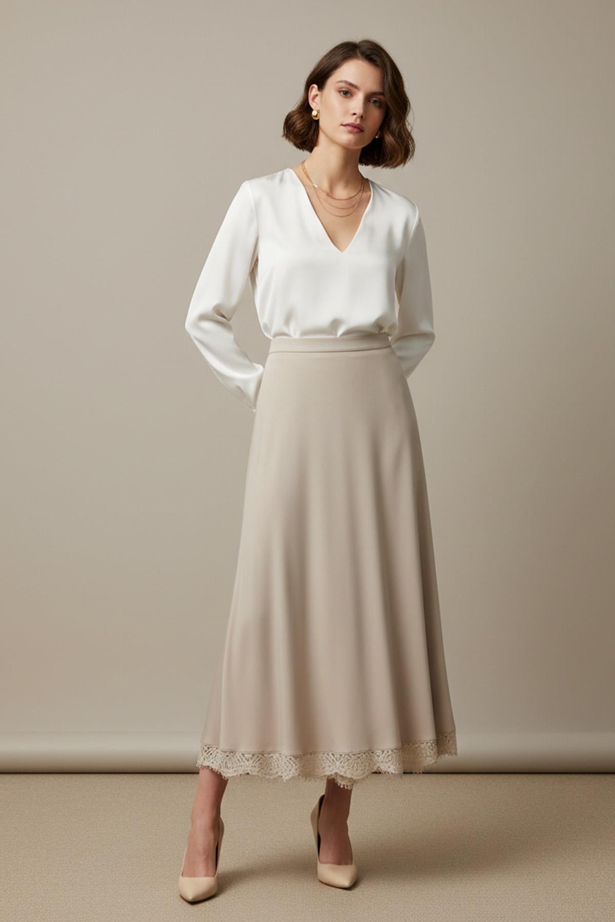 Kadın Etek Ucu Dantelli Açılımlı Uzun Etek – 18288ETK - BEIGE