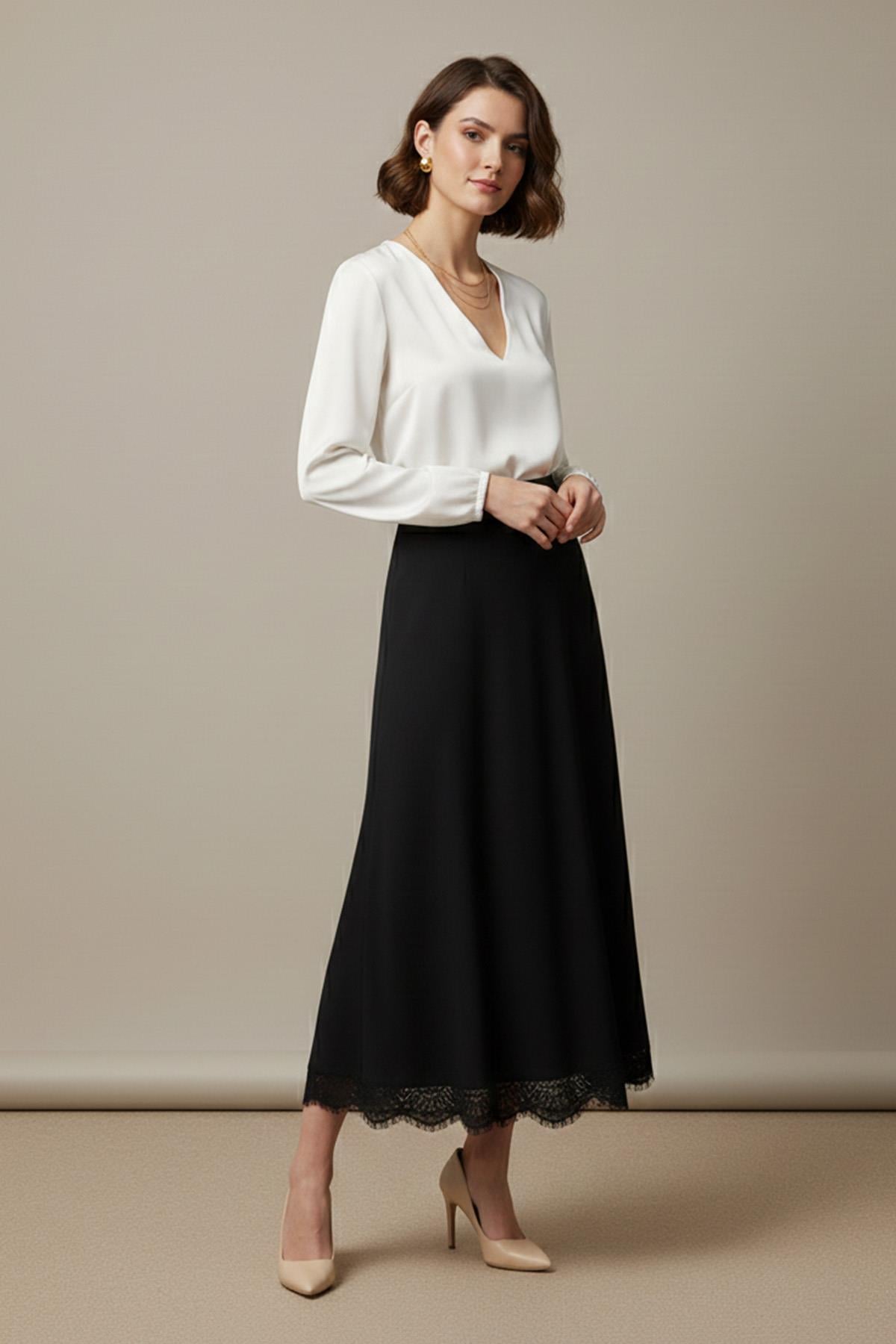 Kadın Etek Ucu Dantelli Açılımlı Uzun Etek – 18288ETK - BLACK