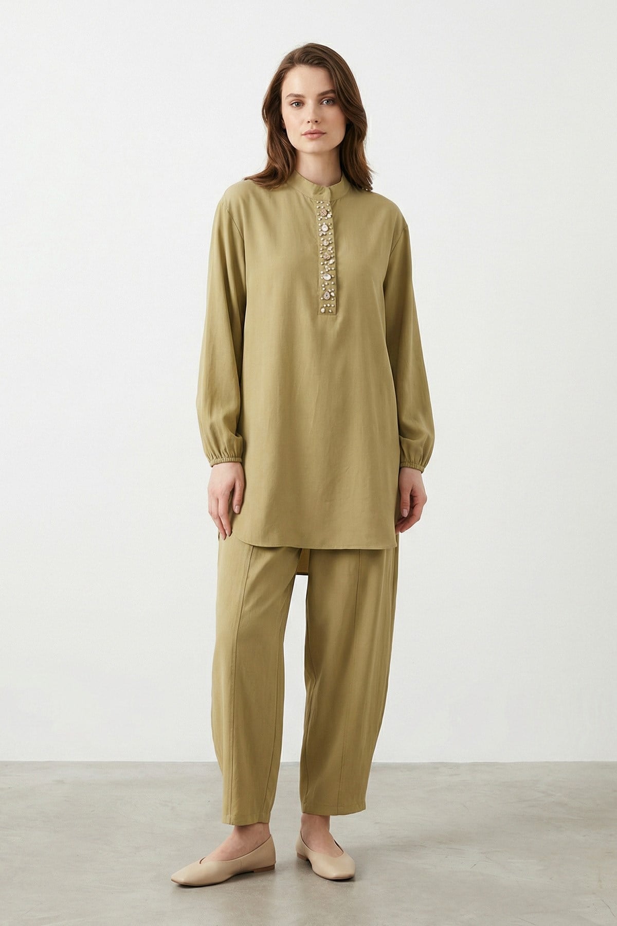 Kadın Hakim Yaka Nakış Detaylı  Takım – 14422TKS - OLIVE