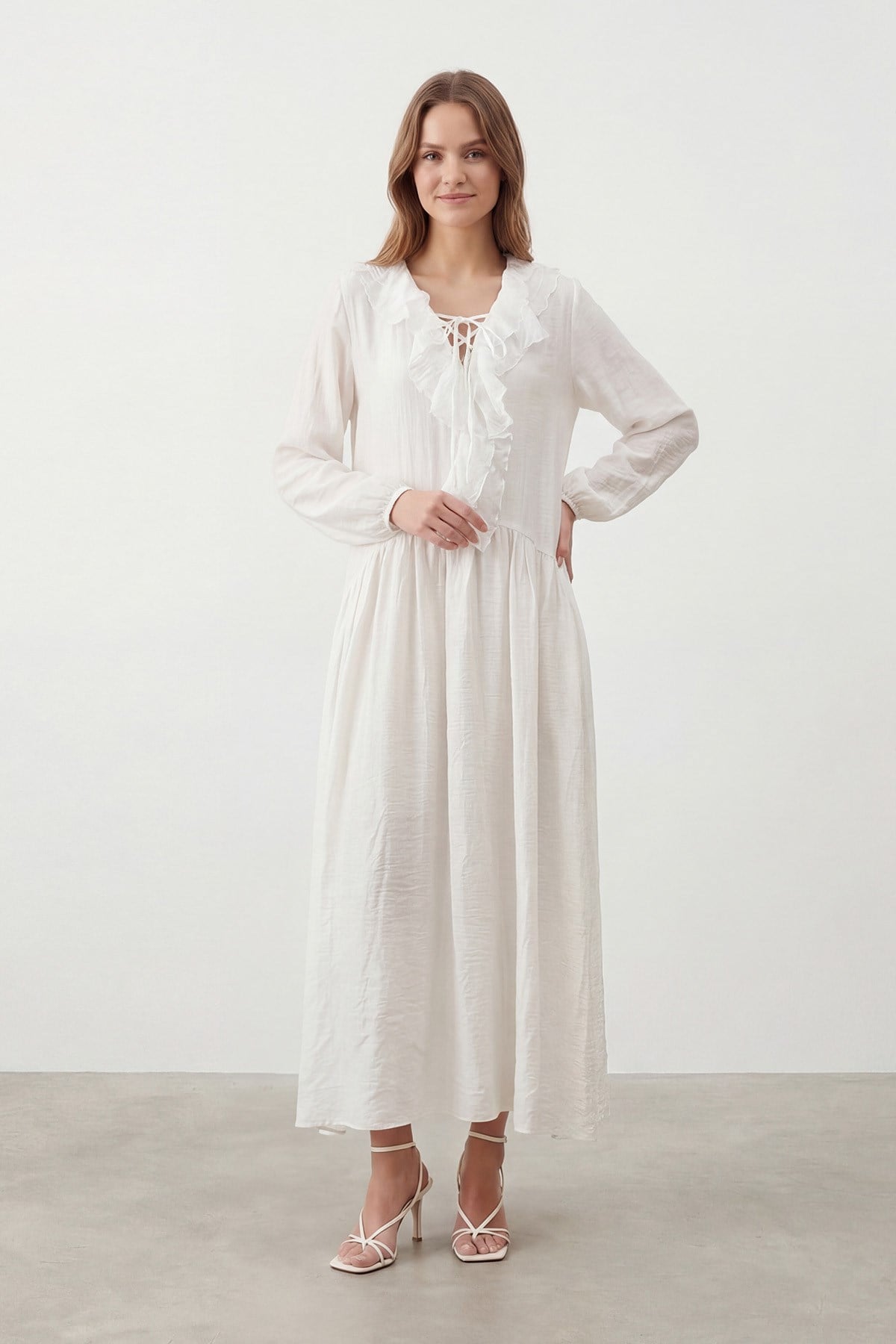 Kadın Yaka Fırfır ve Bağcık Detaylı Fisto Elbise – 32487ELB - ECRU