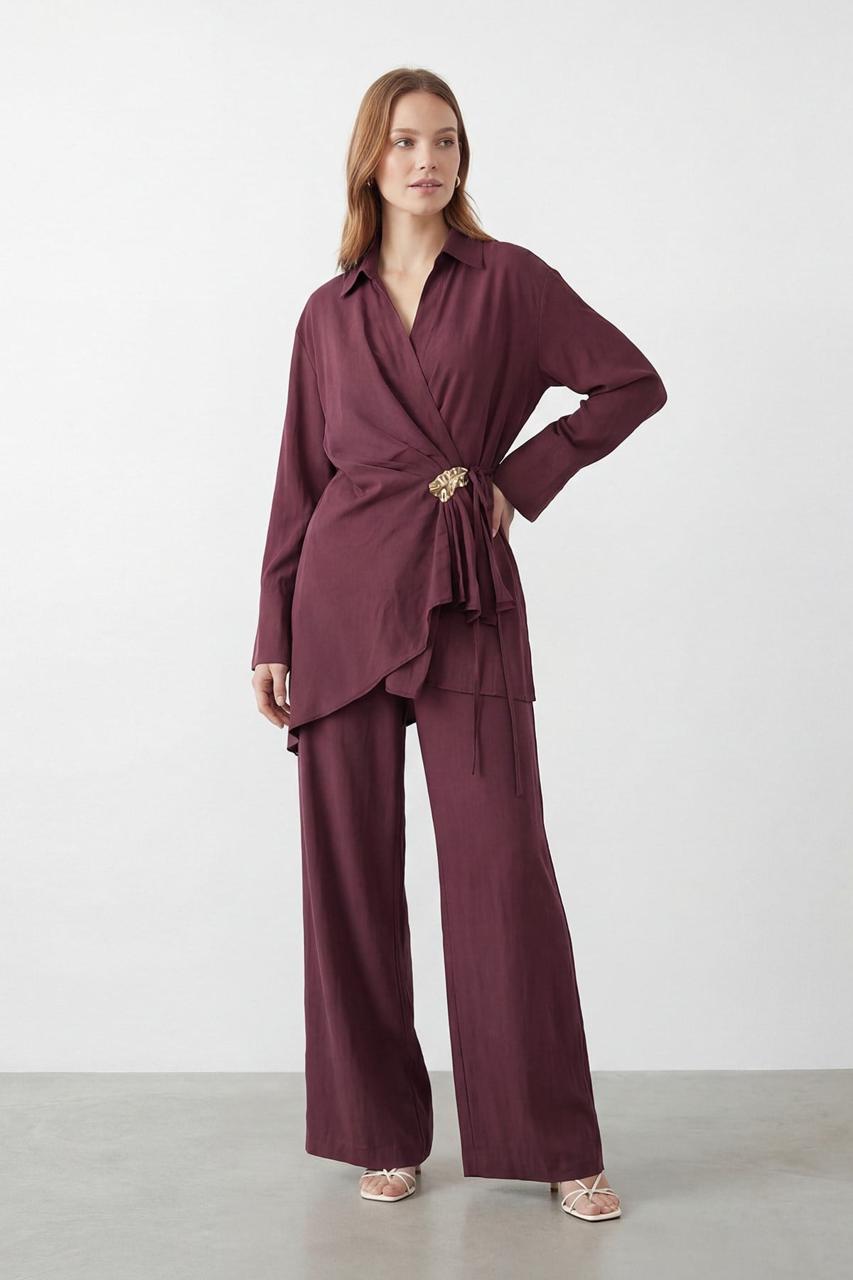 Kadın Kruvaze Bağlama Detaylı Gömlek Yaka Pantolon Takım – 20748TKS - BURGUNDY