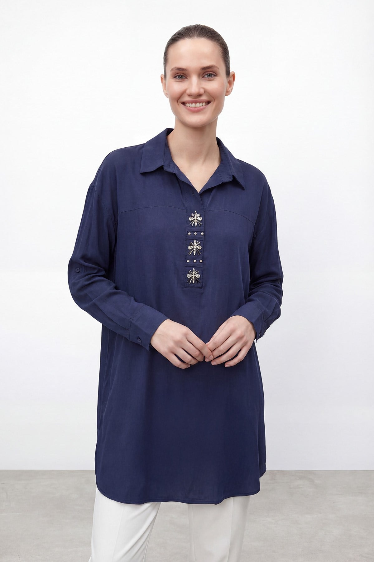 Kadın Taş Aksesuarlı Gömlek Yaka Tunik – 26S-10774TUN - NAVY
