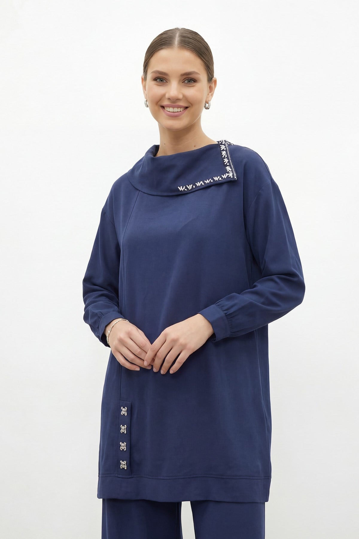 Kadın Degaje Yaka Taş Detaylı Tunik Pantolon Takım - 14448TKS - Lacivert
