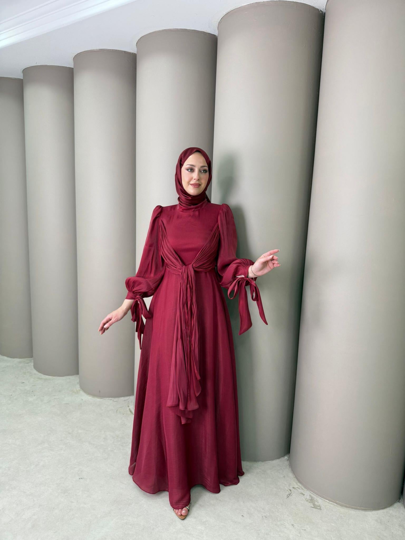 Abiye
Amaris Abiye Bordo