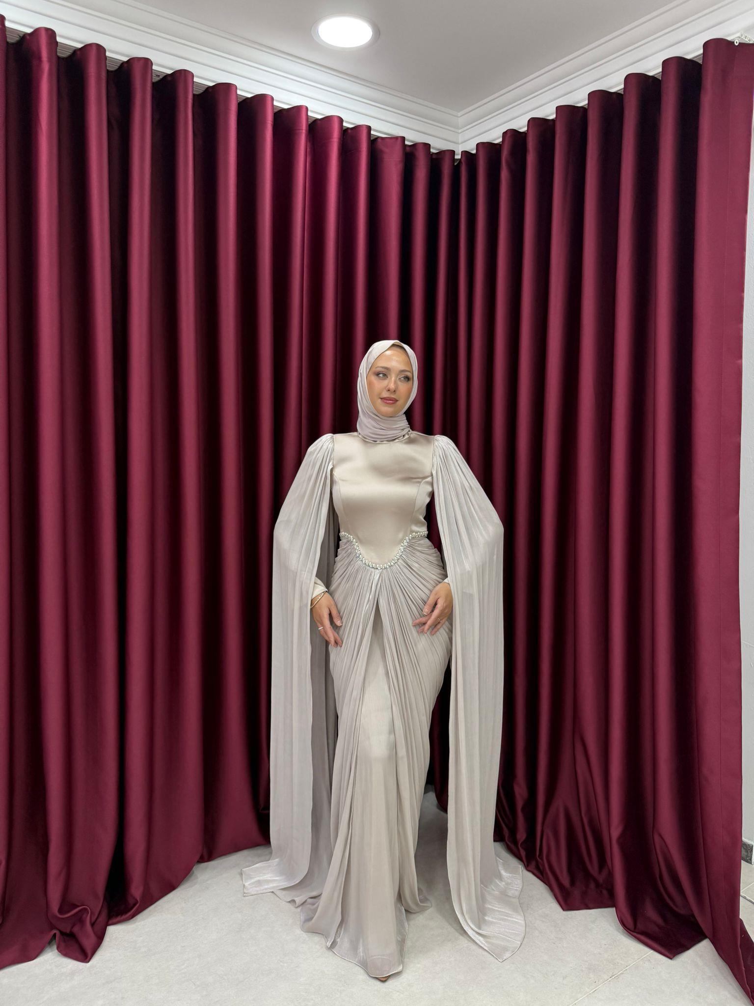 Abiye
Aura Abiye Taş