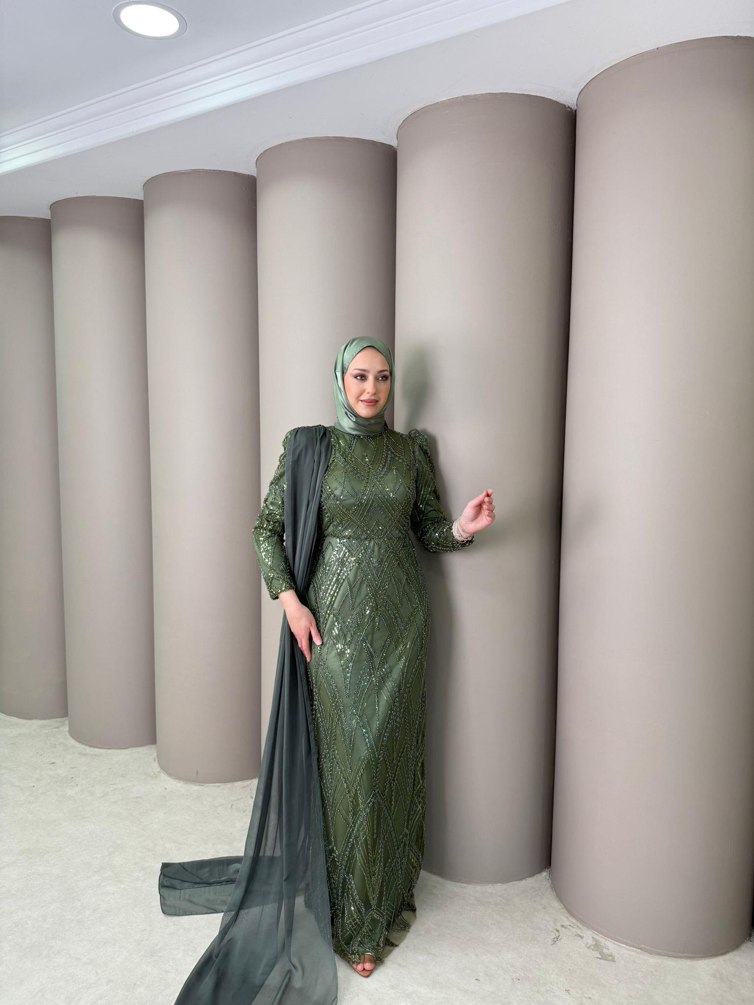 Abiye
Cemre Abiye Çağla Yeşil