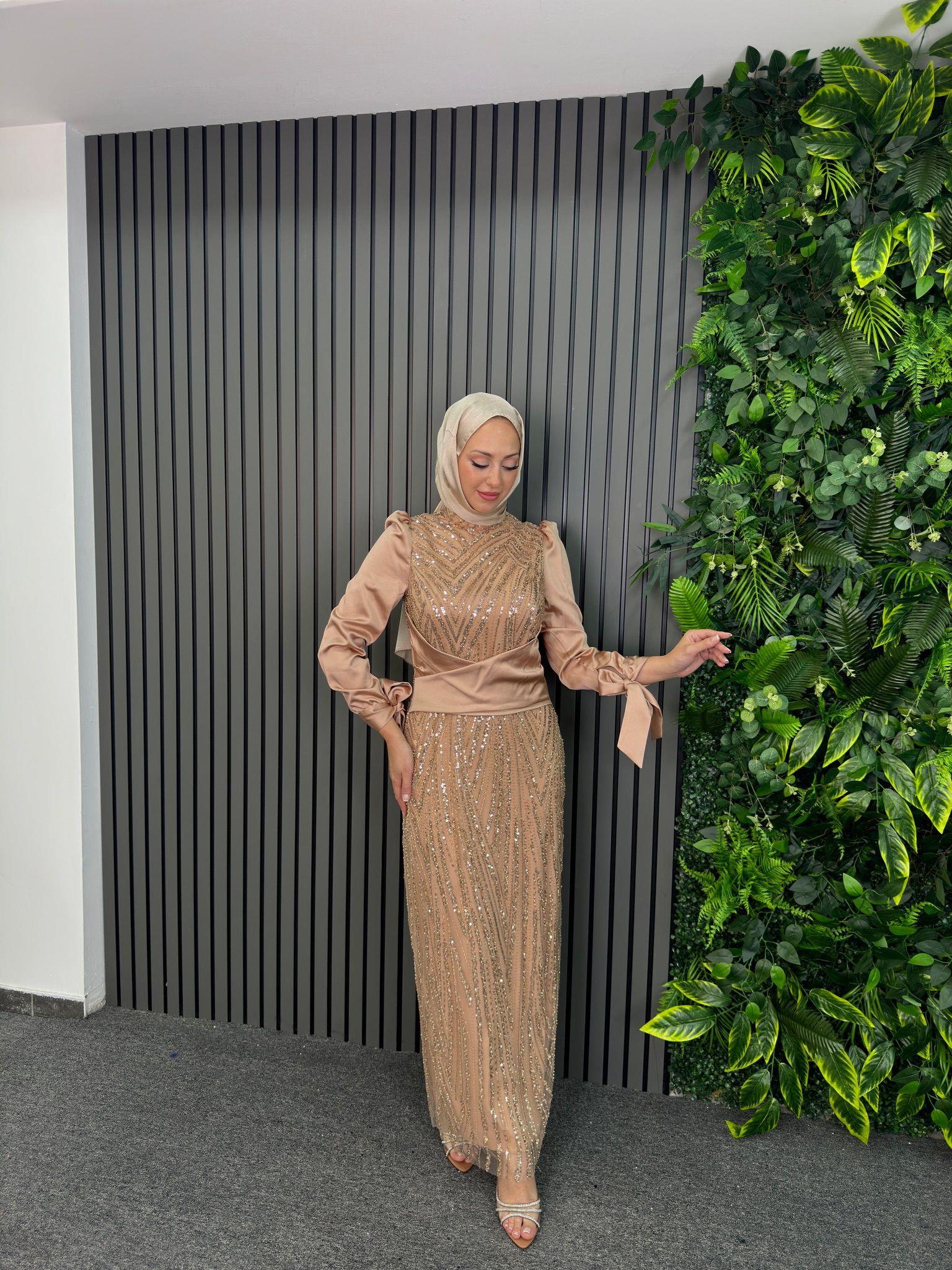 Abiye
Eylül Abiye Bej
