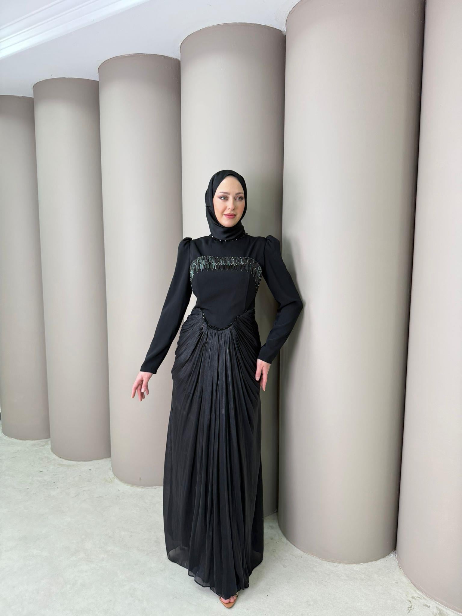 Abiye
Jovena Abiye Siyah