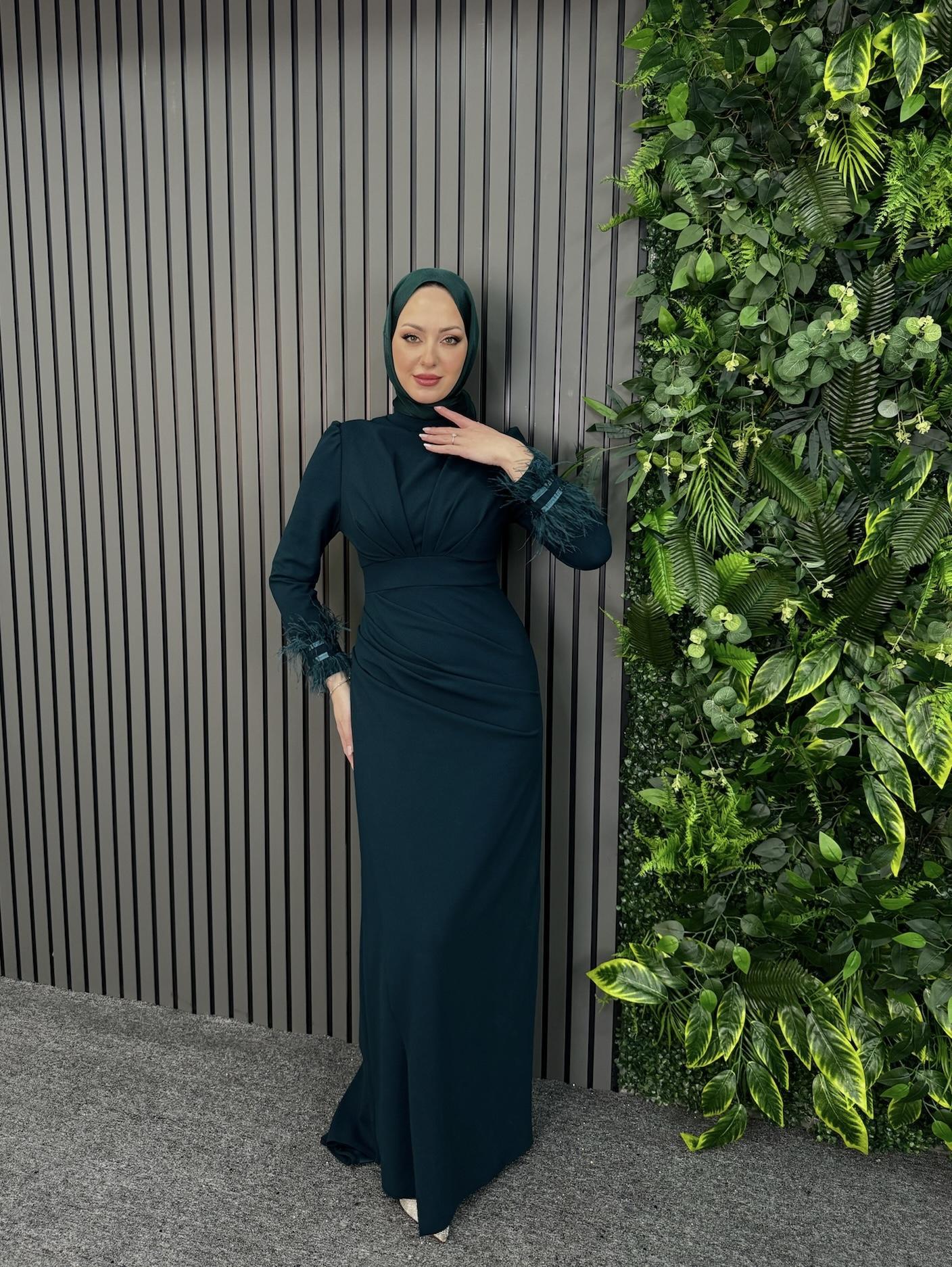 Abiye
Lal Abiye Petrol Yeşil